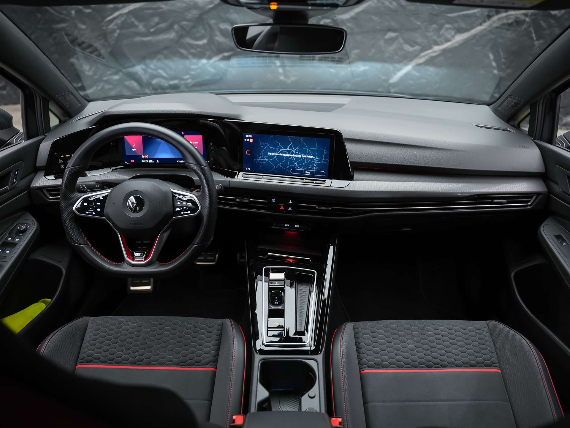 VW Golf 2.0 TSI GTI Clubsport DSG *Teilleder/Alcantara Sitze*Spurhalteassistent*-image-18