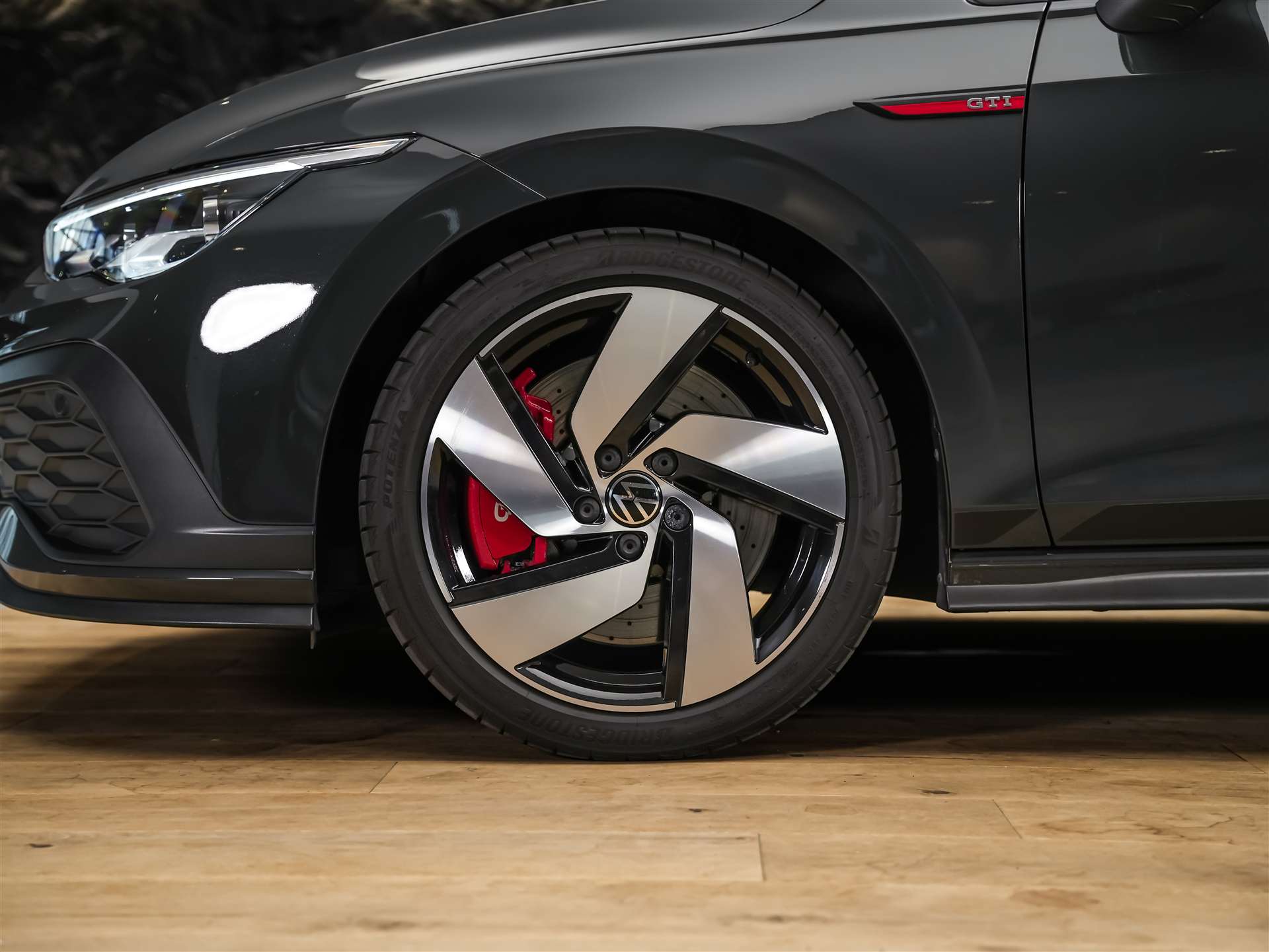 VW Golf 2.0 TSI GTI Clubsport DSG *Teilleder/Alcantara Sitze*Spurhalteassistent*-image-16