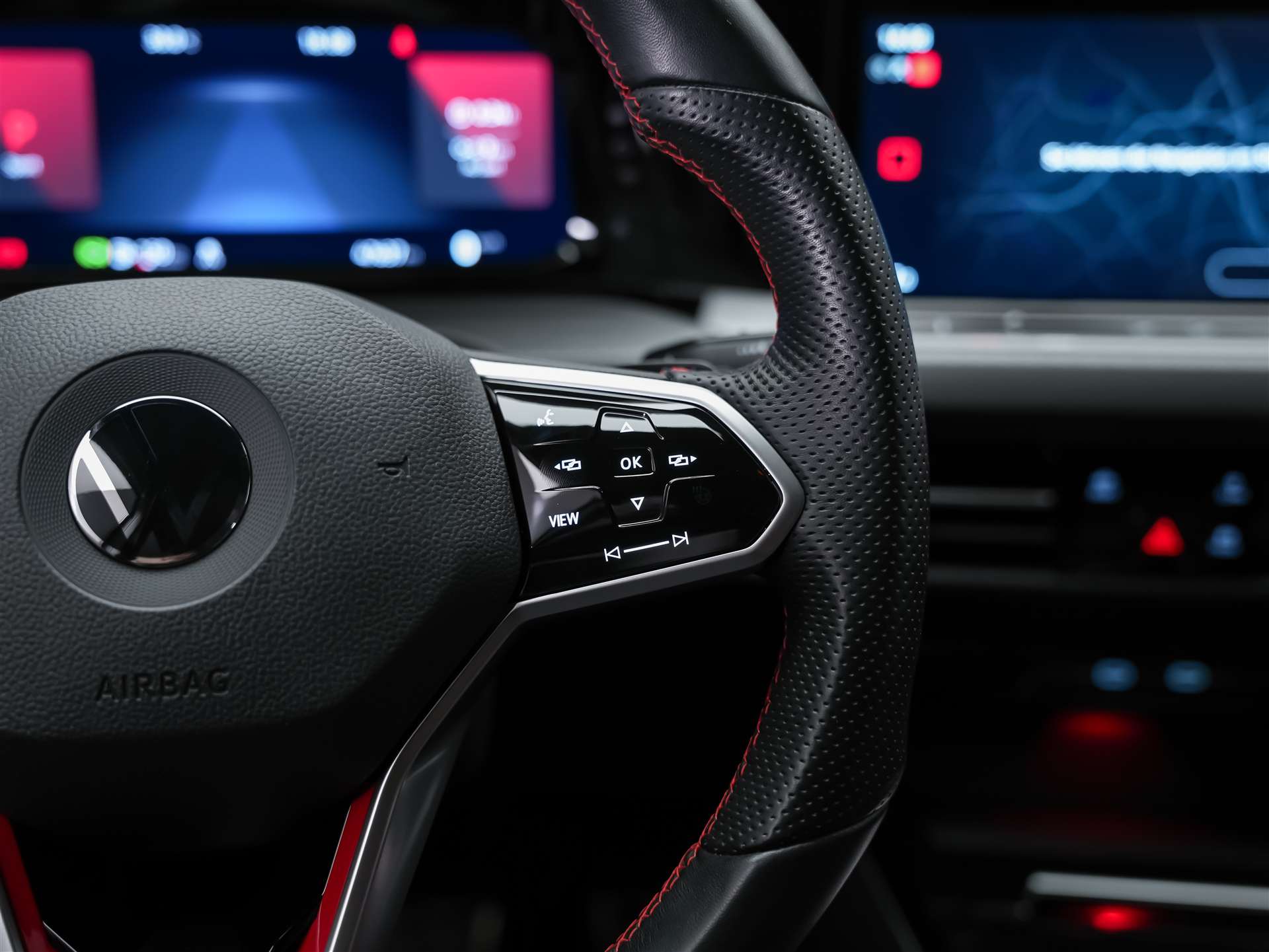 VW Golf 2.0 TSI GTI Clubsport DSG *Teilleder/Alcantara Sitze*Spurhalteassistent*-image-26
