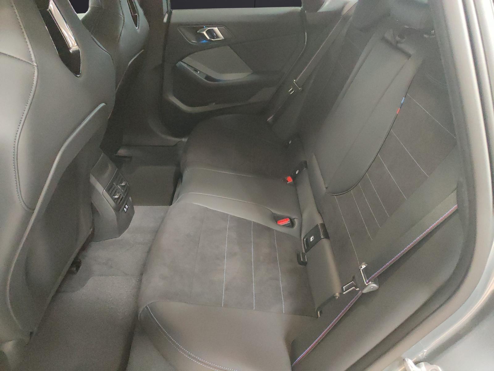 BMW M235i xDrive Gran Coupé-image-19