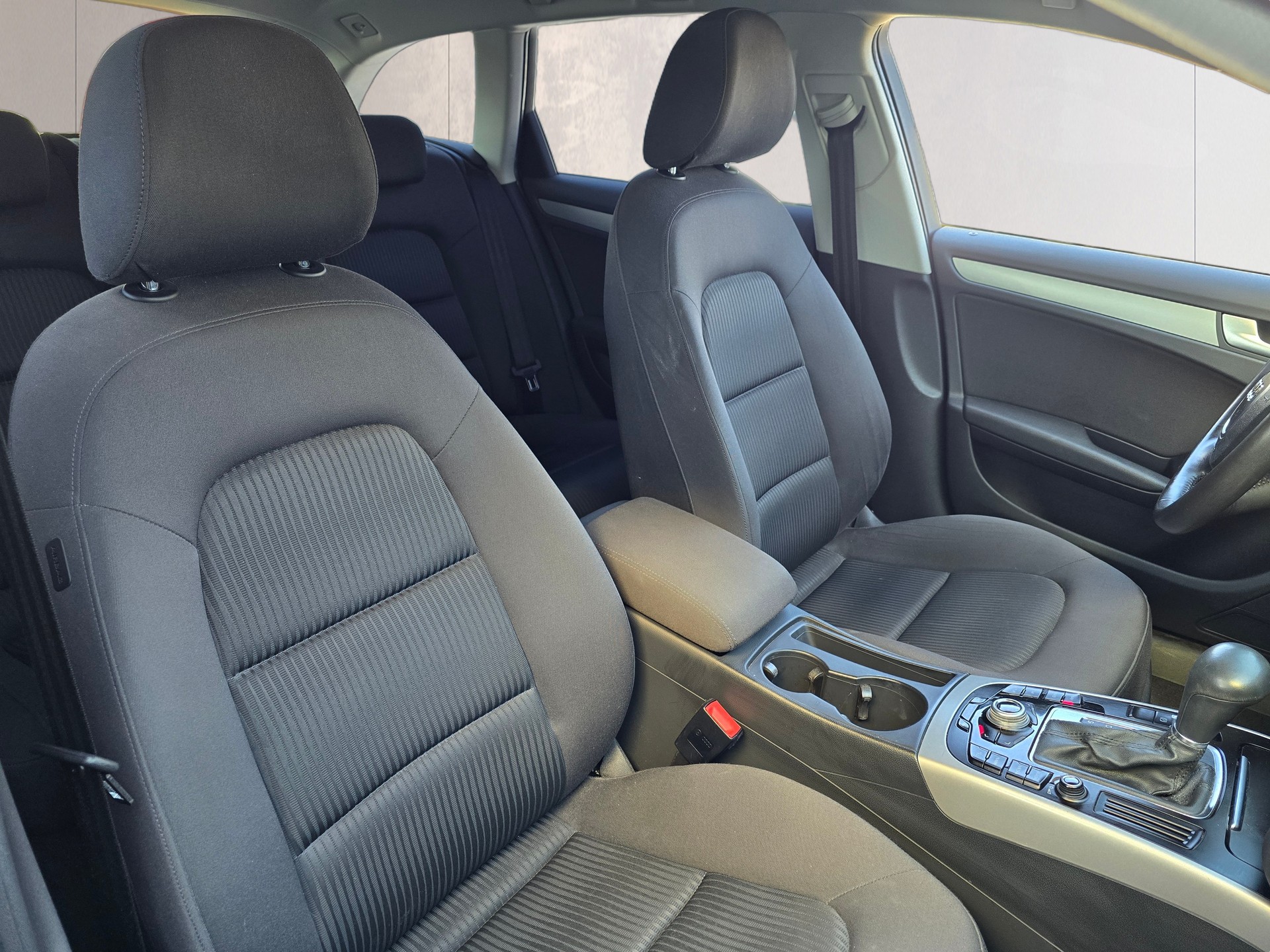 AUDI A4 Avant 1.8 TFSI multitronic-image-13