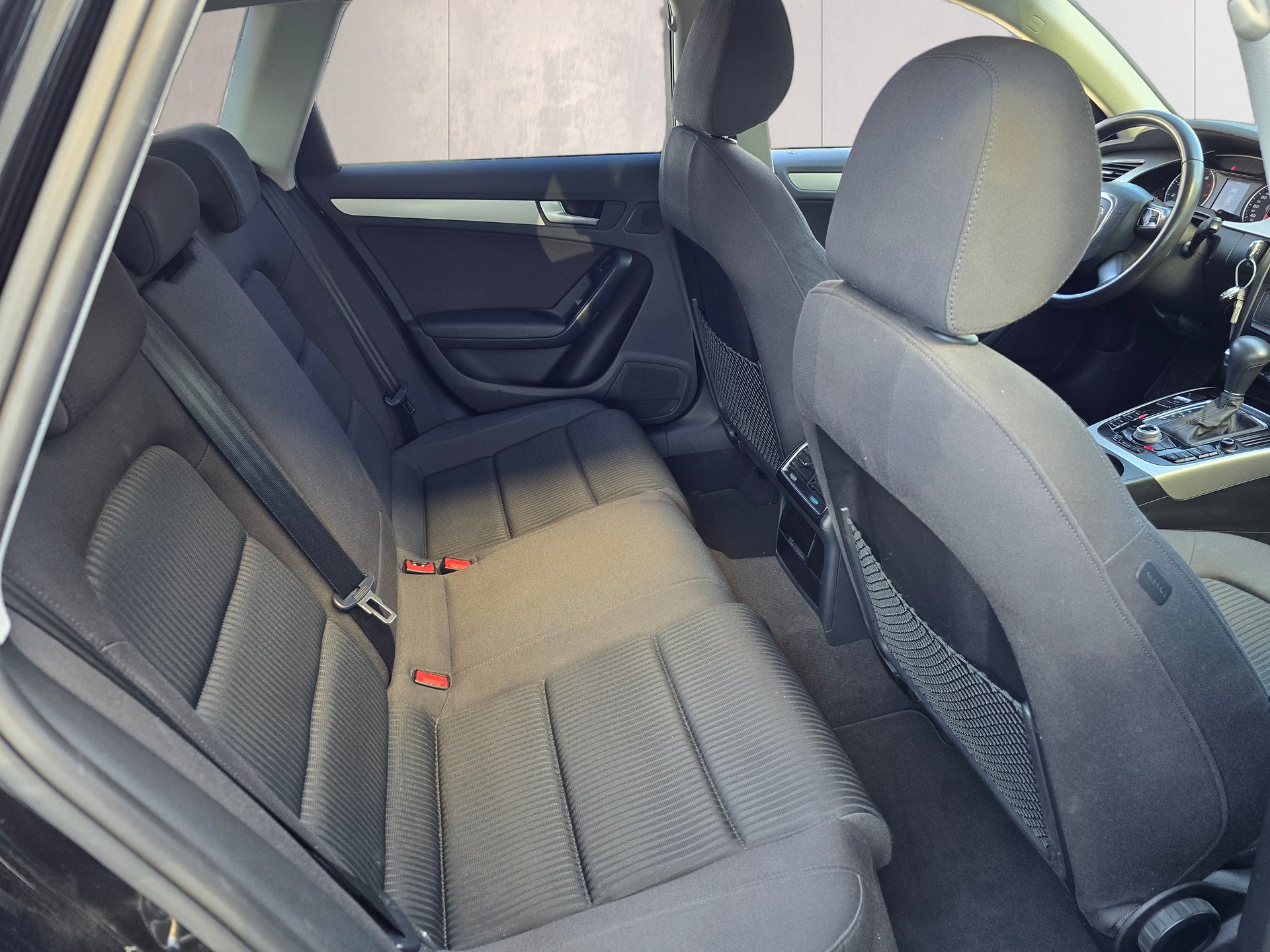 AUDI A4 Avant 1.8 TFSI multitronic-image-16
