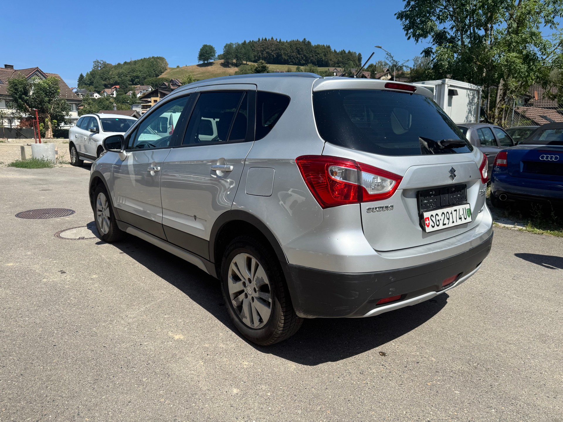 SUZUKI SX4 S-Cross 1.6 TD Compact+ 4WD-image-4