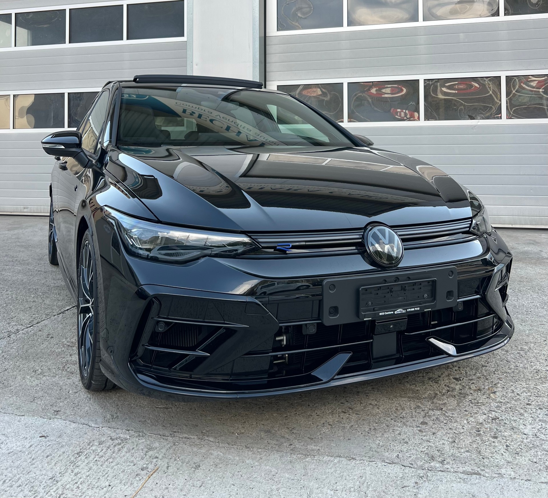 VW Golf 2.0 TSI R DSG 4 Motion - Leasing da 599.-/MESE 0.- ANTICIPO-image-0