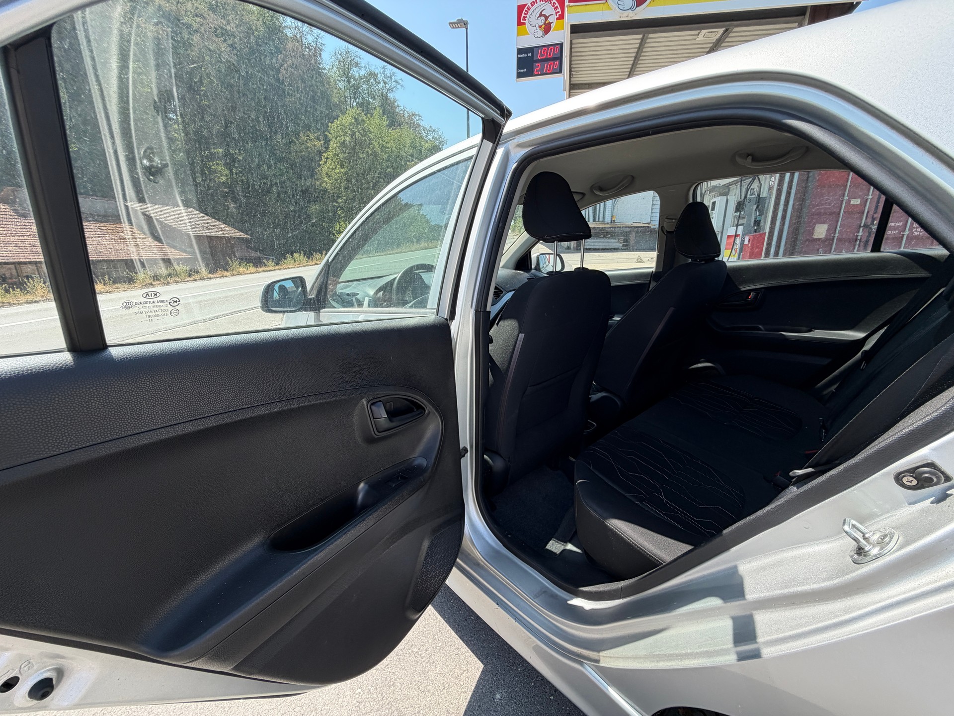 KIA Picanto 1.0 CVVT Style-image-10