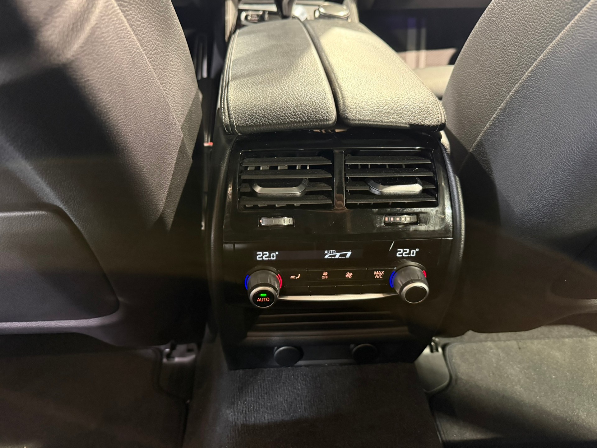 BMW M550d xDrive Touring Steptronic-image-17