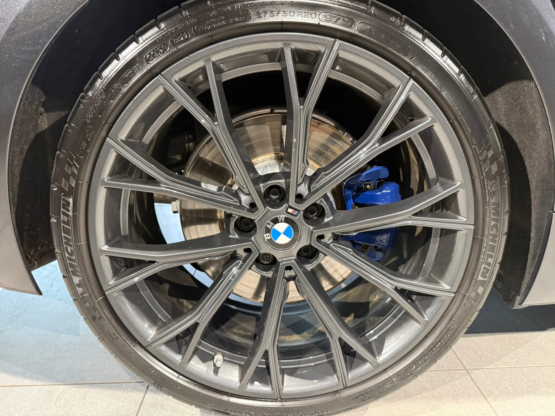 BMW M550d xDrive Touring Steptronic-image-9