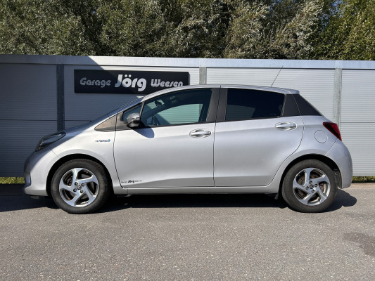 TOYOTA Yaris 1.5 Hybrid Sw.Trend-image-2