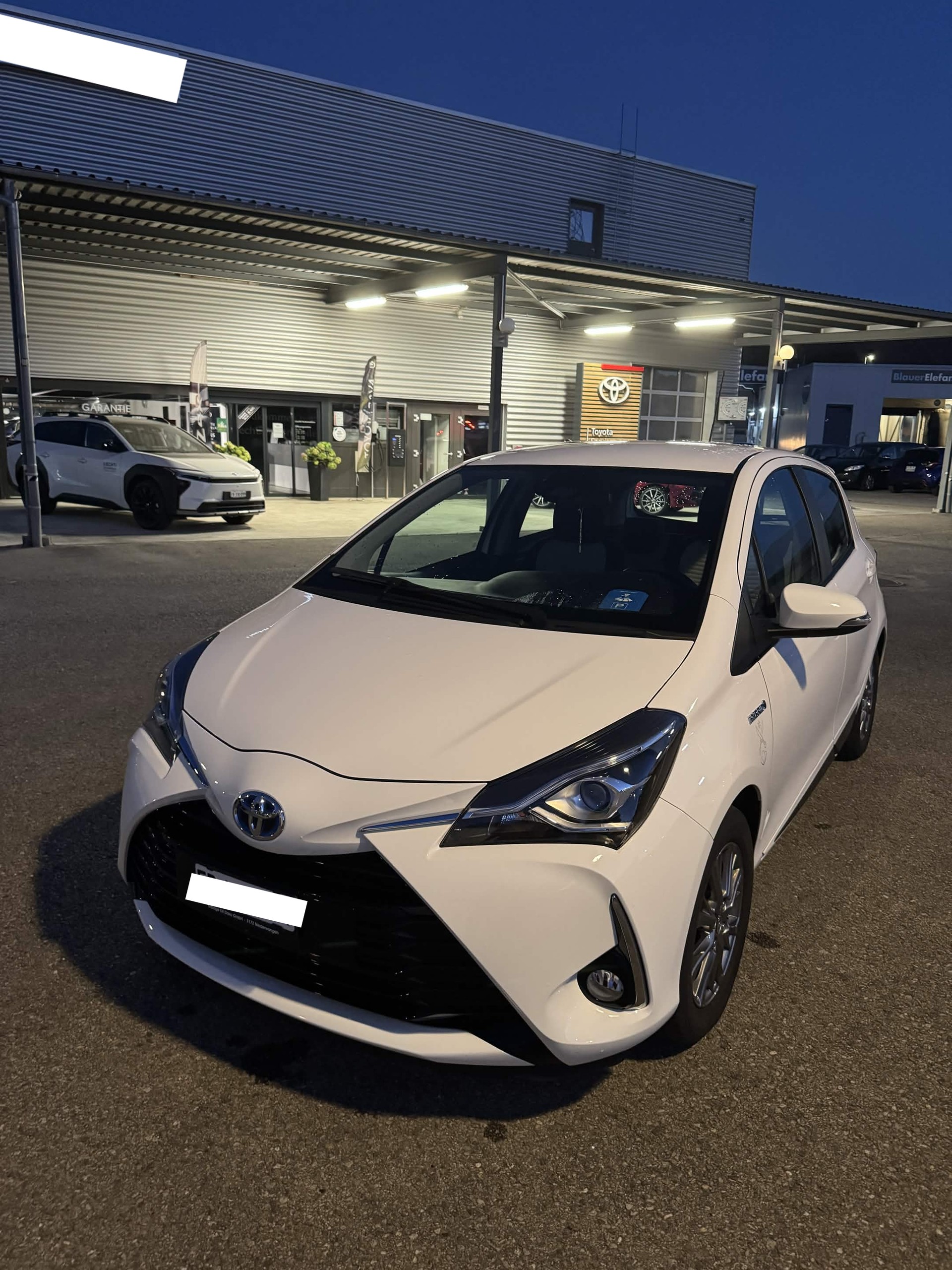 TOYOTA 1.5 VVT-i HSD Trend-image-0