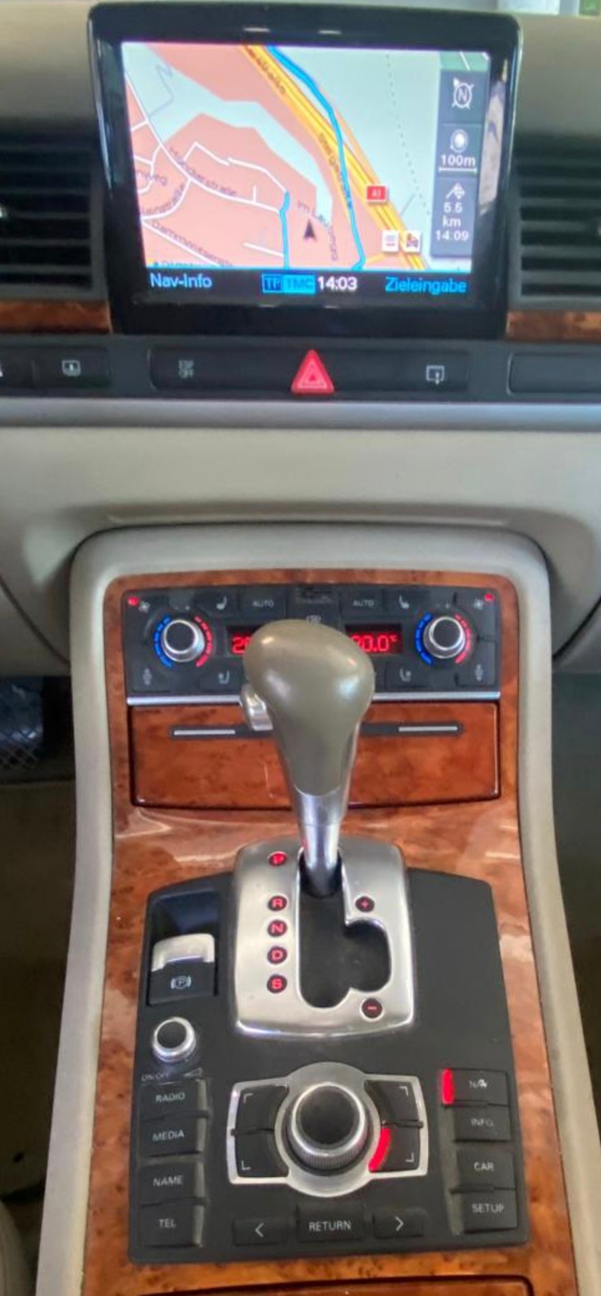 AUDI A8 L 3.0 TDI quattro tiptronic-image-7
