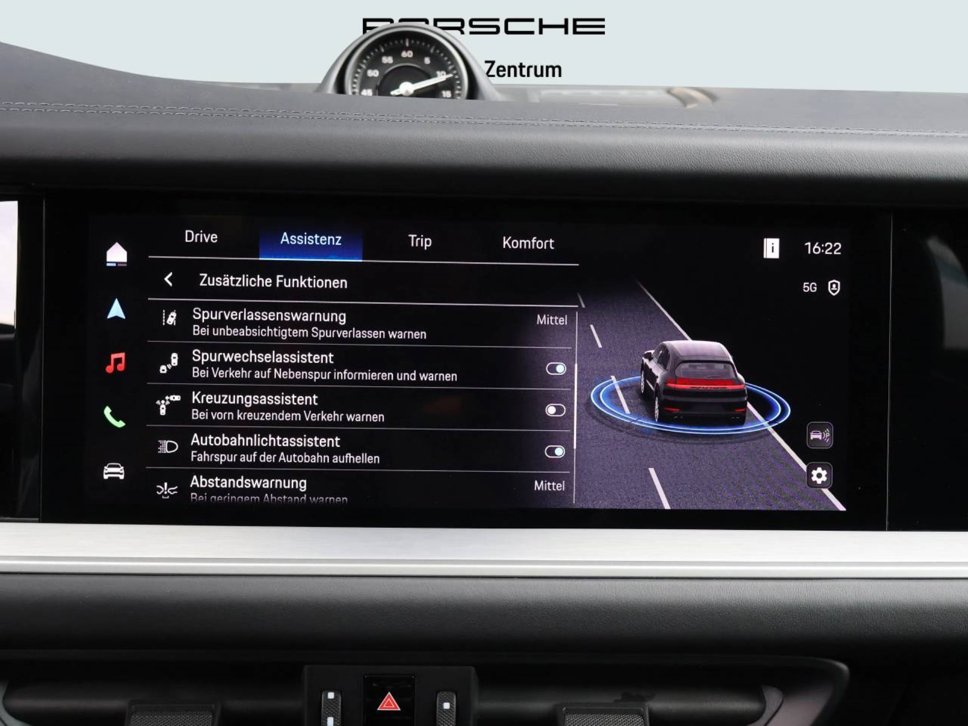PORSCHE Cayenne S E-Hybrid Black Edition-image-19