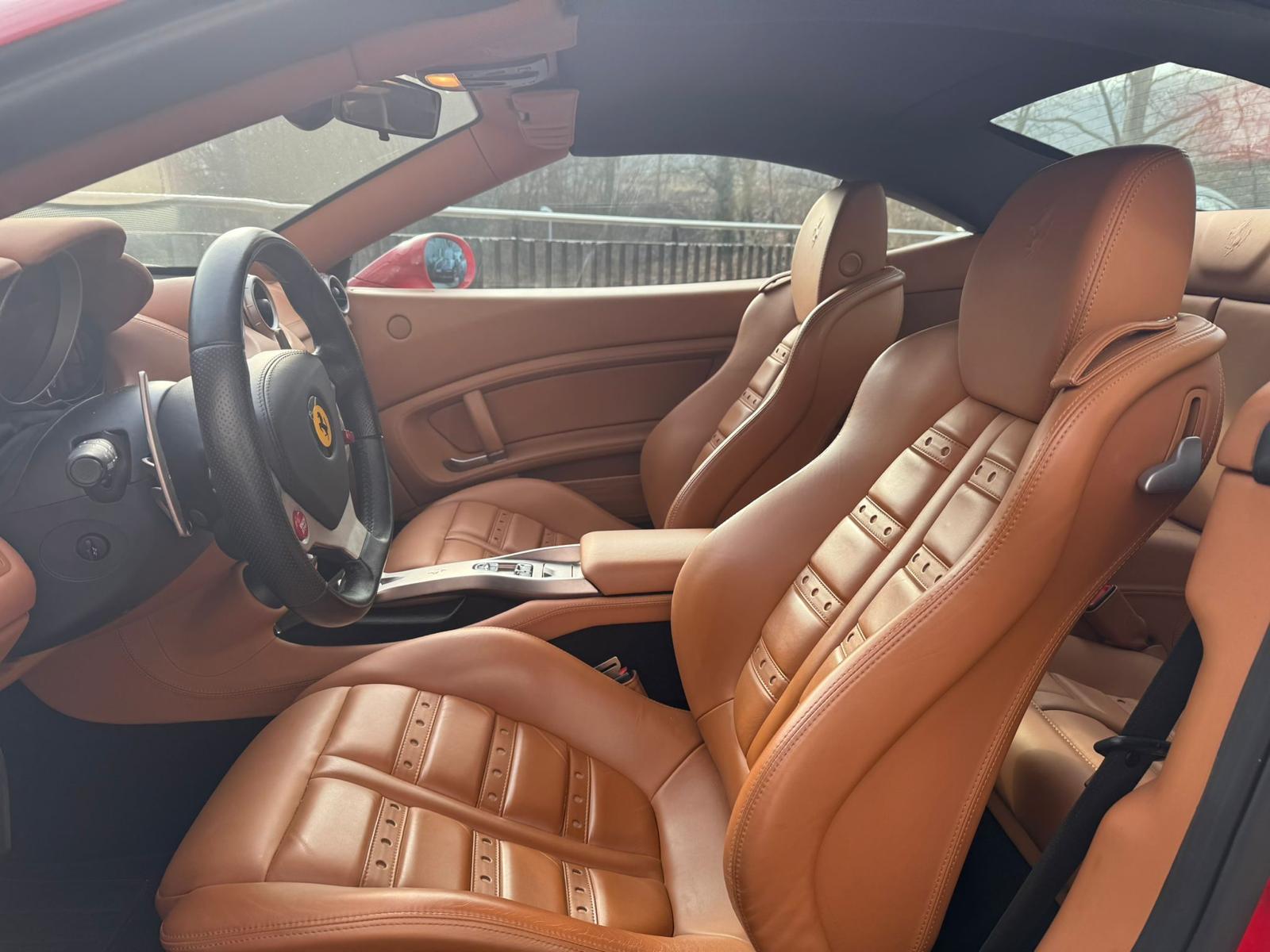 FERRARI California 4.3 V8-image-8