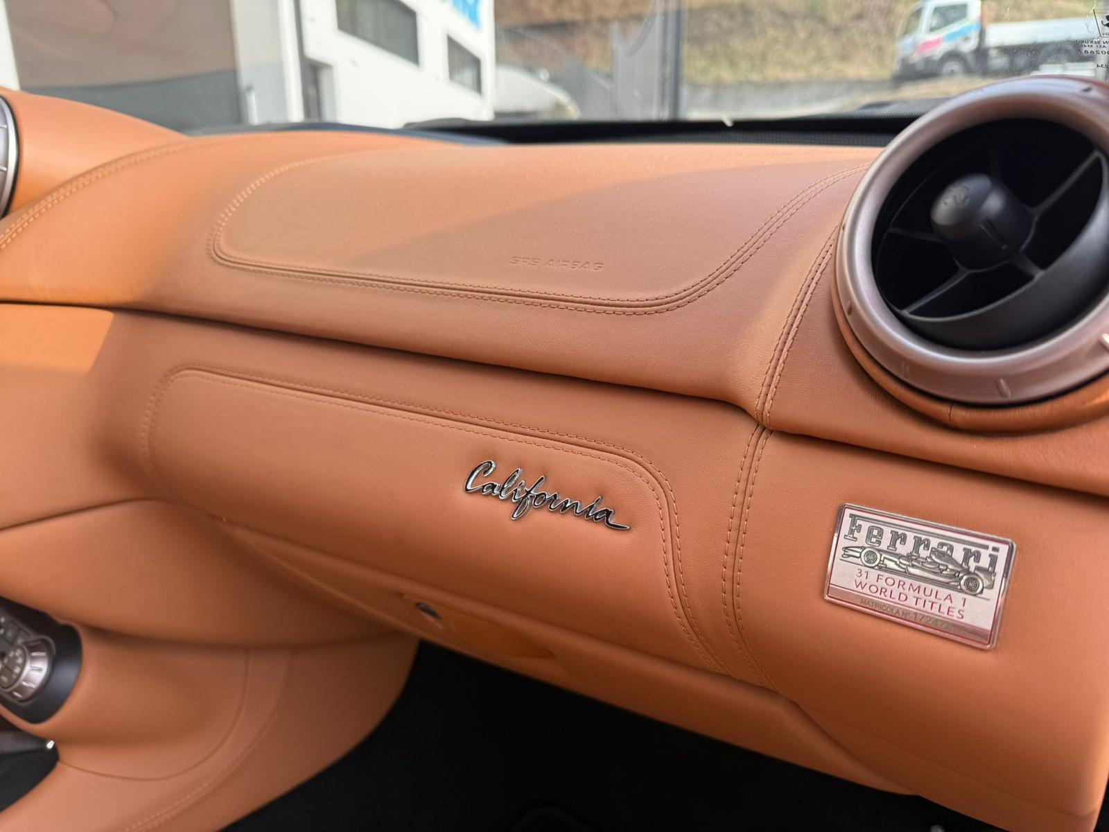 FERRARI California 4.3 V8-image-15