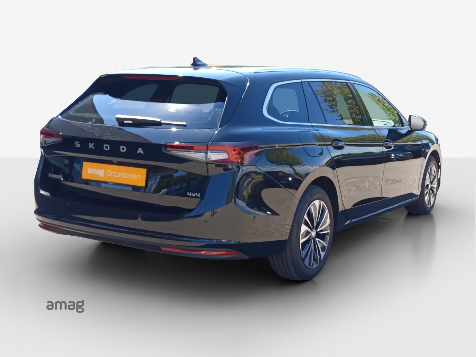 SKODA Superb Combi 2.0 TDi Selection 4x4 DSG-image-4