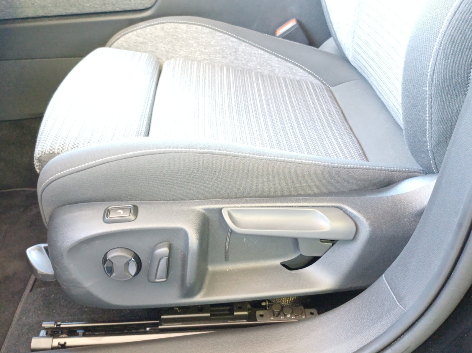 SKODA Superb Combi 2.0 TDi Selection 4x4 DSG-image-15