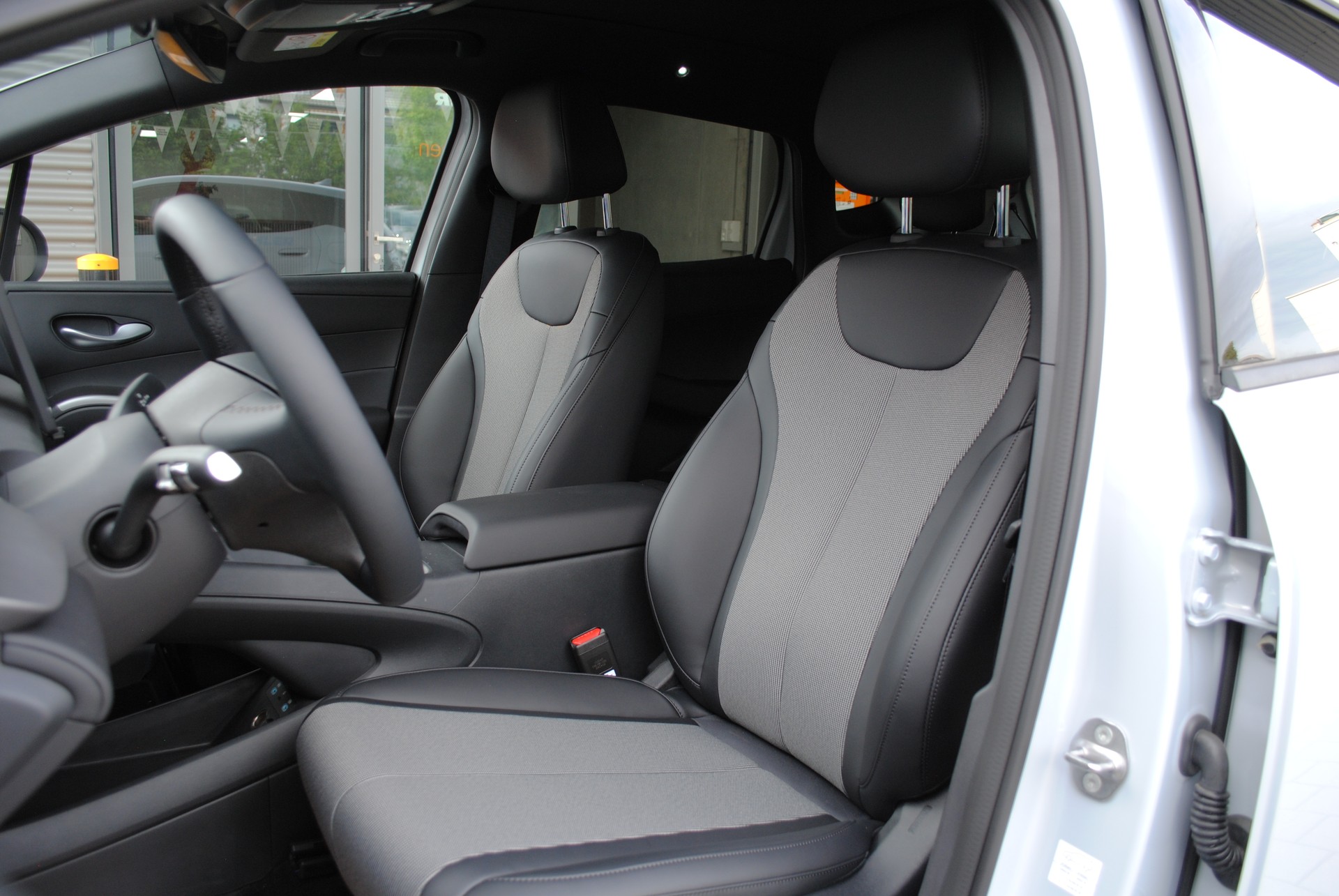 BYD Dolphin G DM-i Boost-image-10