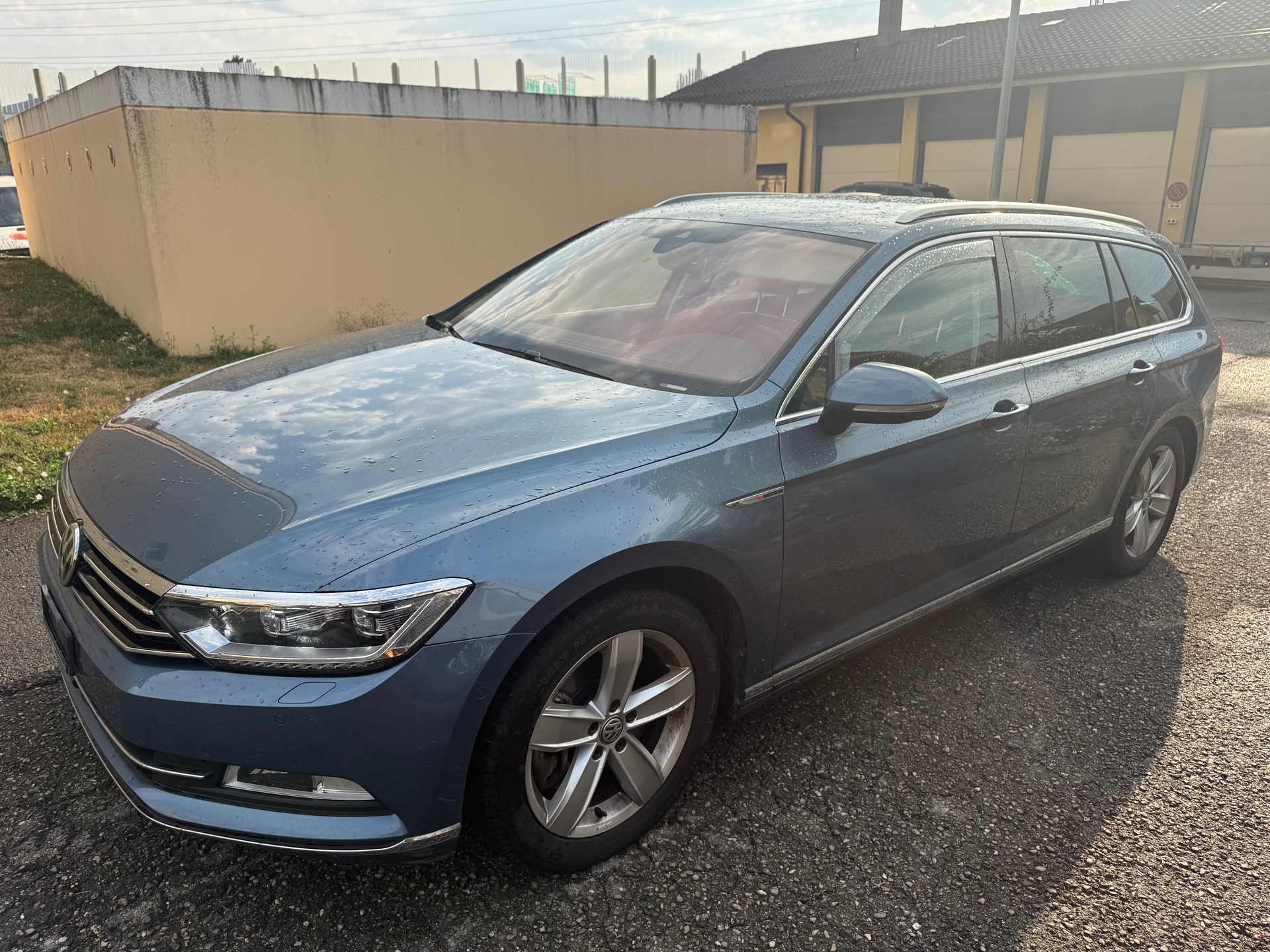 VW Passat Variant 2.0 TDI BMT Comfortline DSG 4Motion-image-1