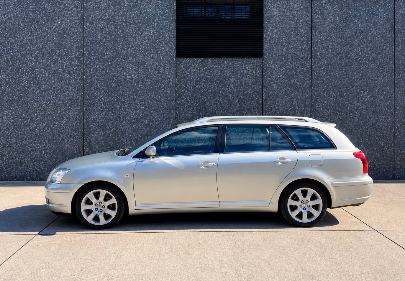 TOYOTA Avensis 2.4 D4 VVT-i Linea Sol Sportswagon T-Step5-image-3