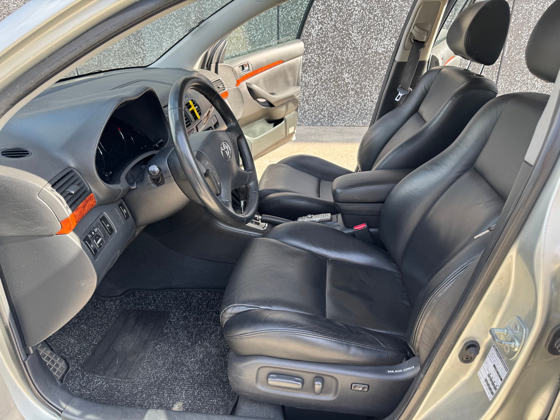 TOYOTA Avensis 2.4 D4 VVT-i Linea Sol Sportswagon T-Step5-image-8
