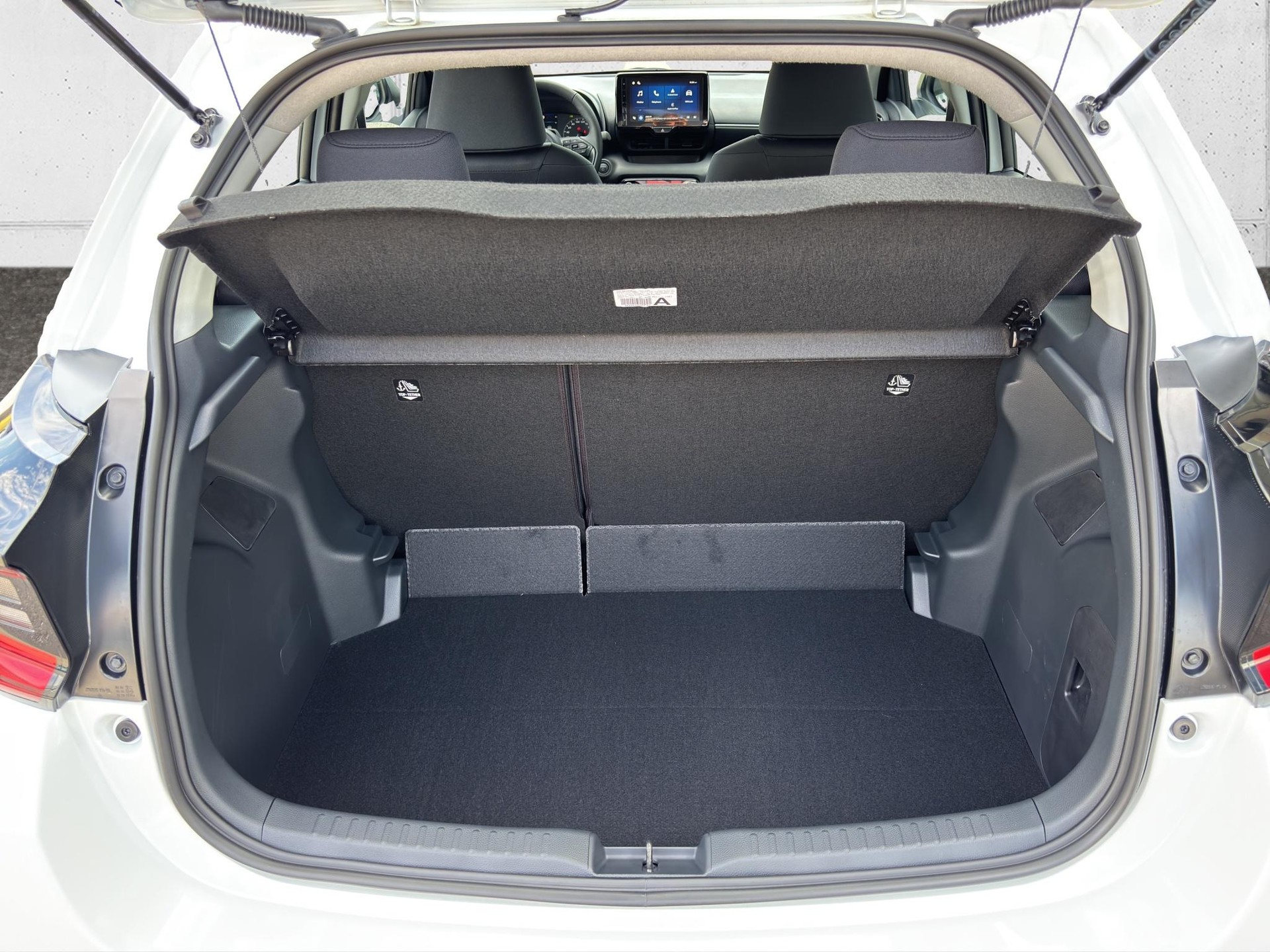 MAZDA 2 1.5 Hybrid Exclusive-Line-image-17