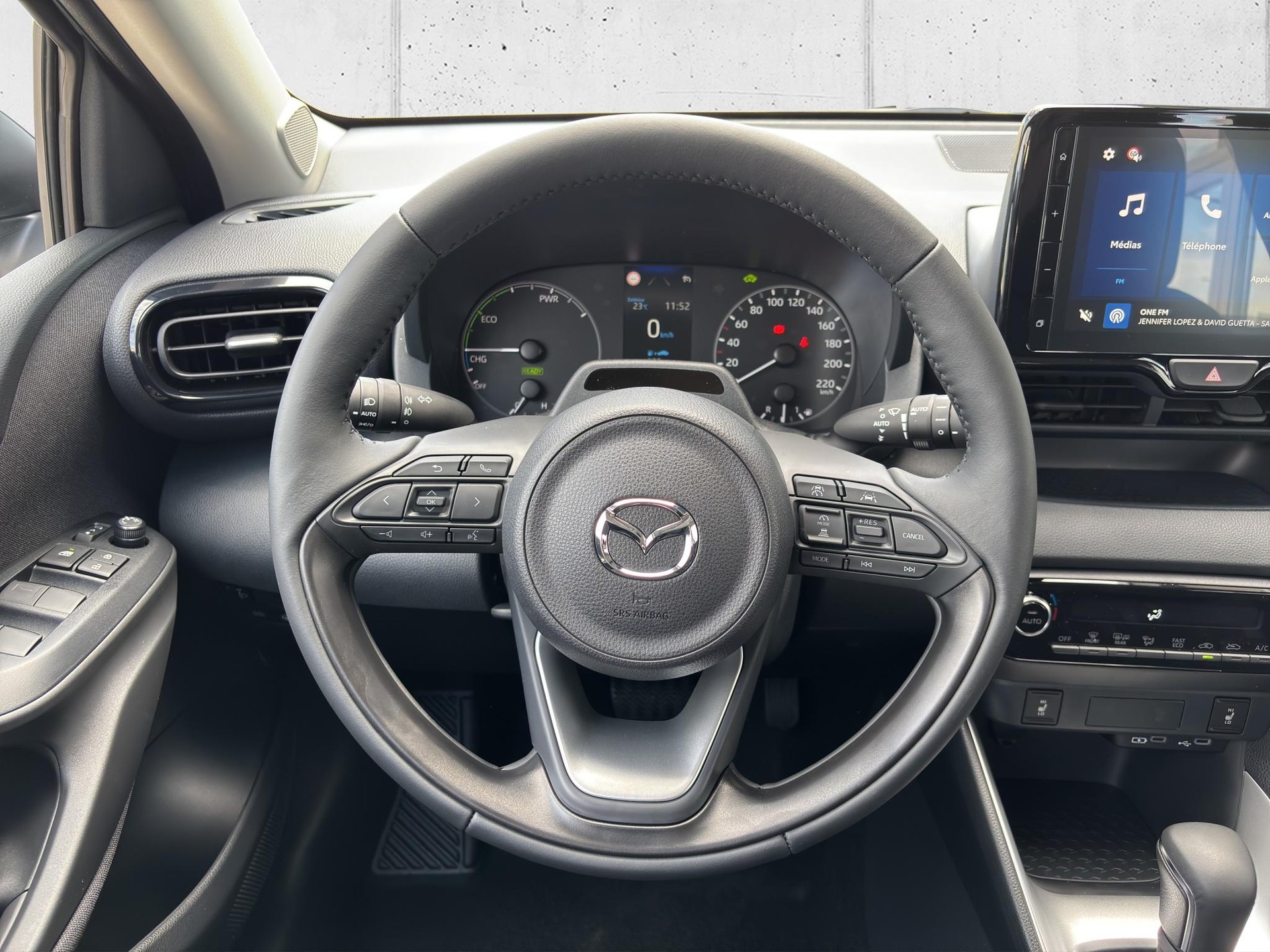 MAZDA 2 1.5 Hybrid Exclusive-Line-image-9