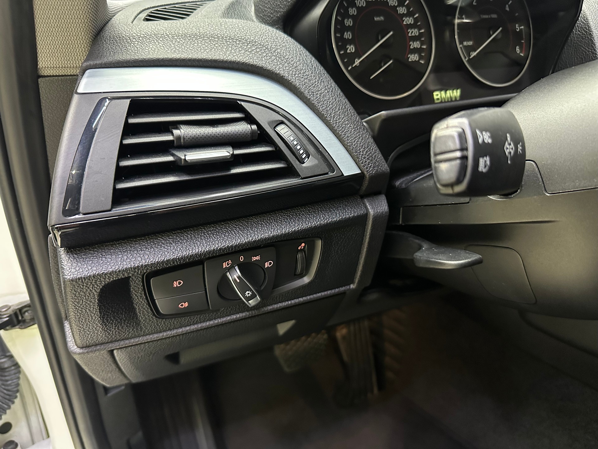 BMW 116d Sport Line Steptronic-image-12