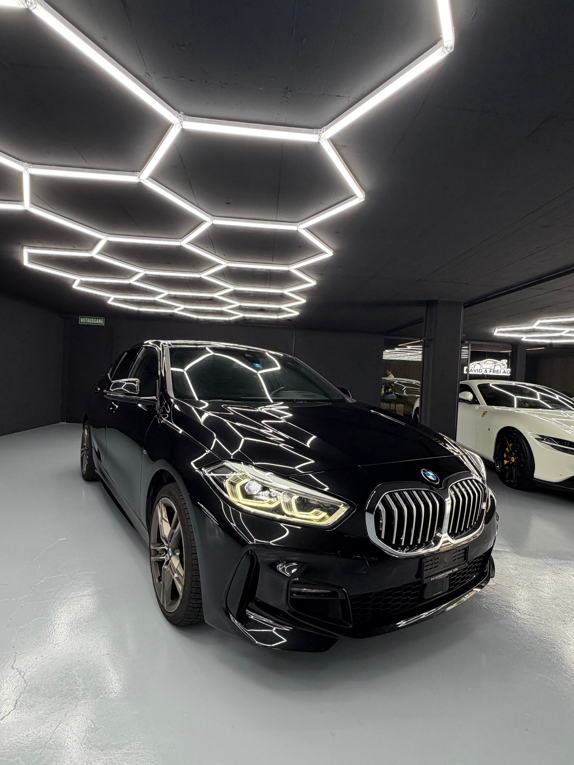 BMW 120d xDrive Steptronic M Sport-image-1
