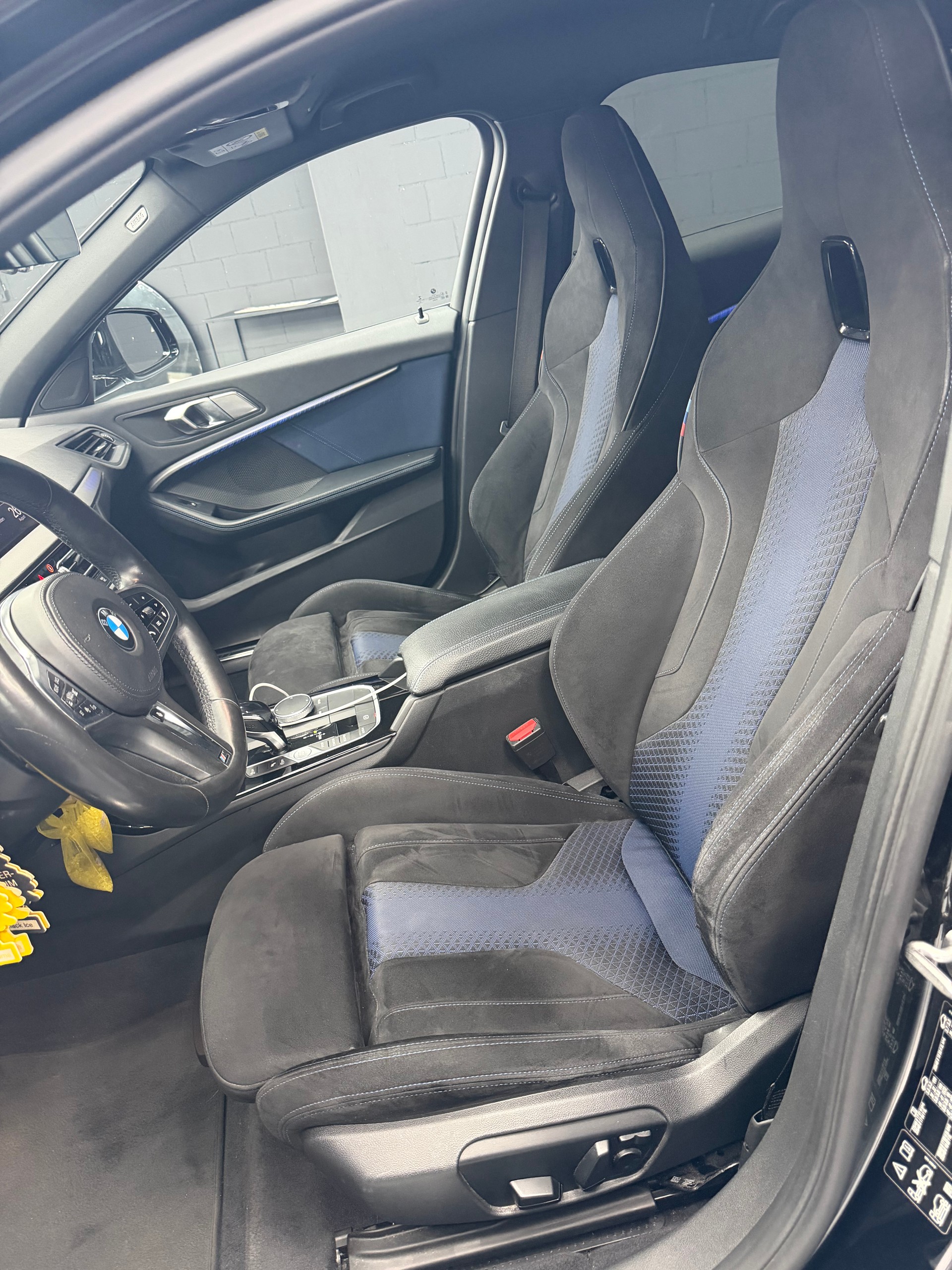 BMW 120d xDrive Steptronic M Sport-image-12
