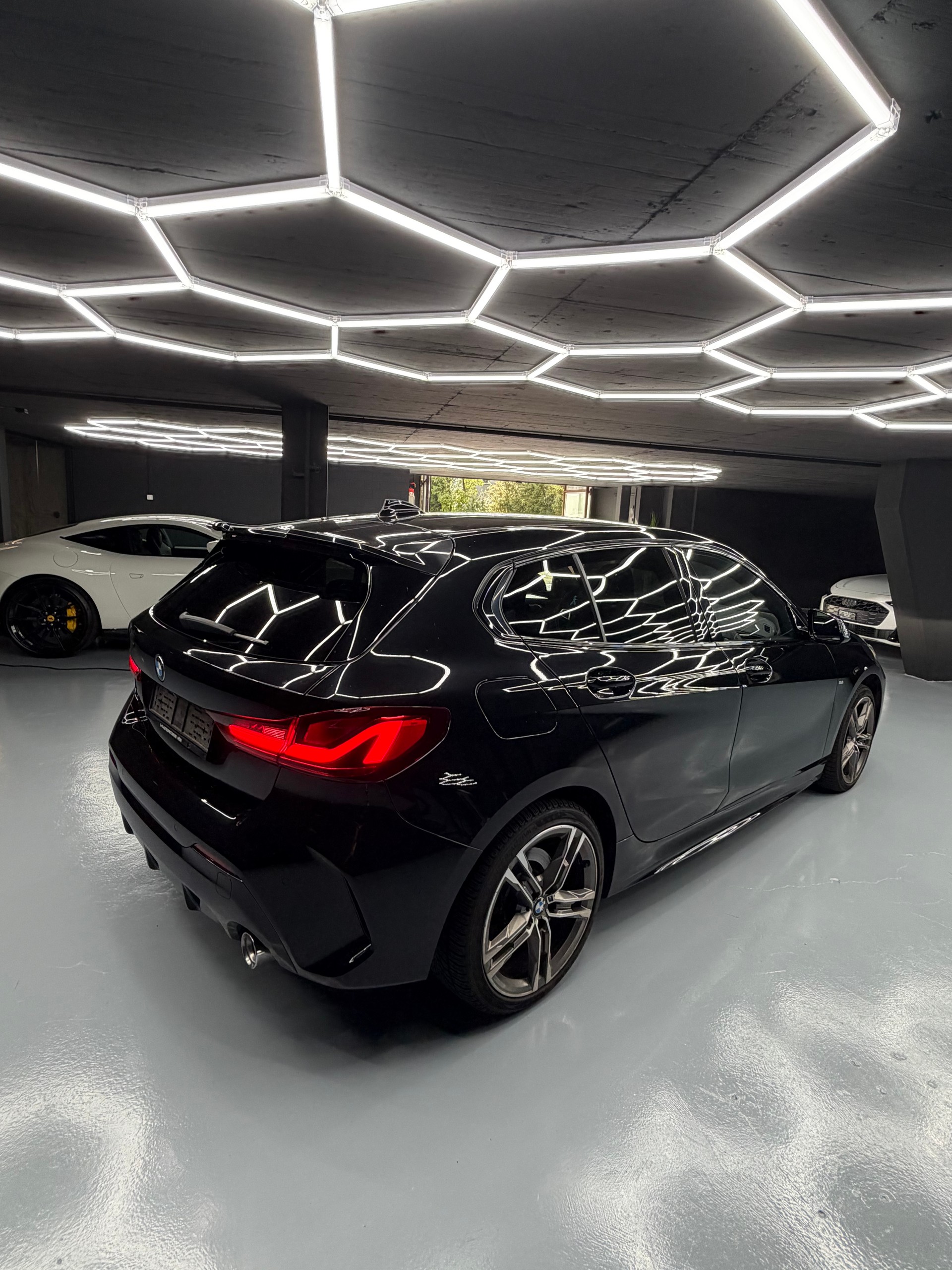 BMW 120d xDrive Steptronic M Sport-image-5