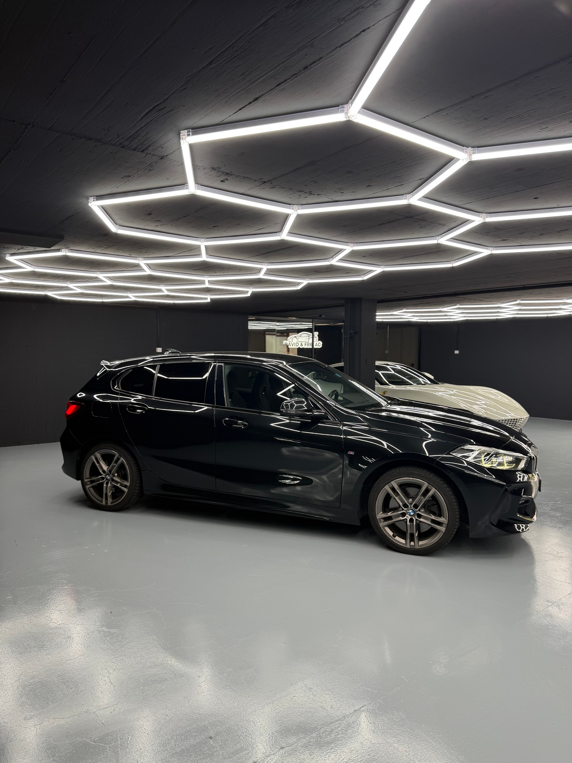 BMW 120d xDrive Steptronic M Sport-image-6