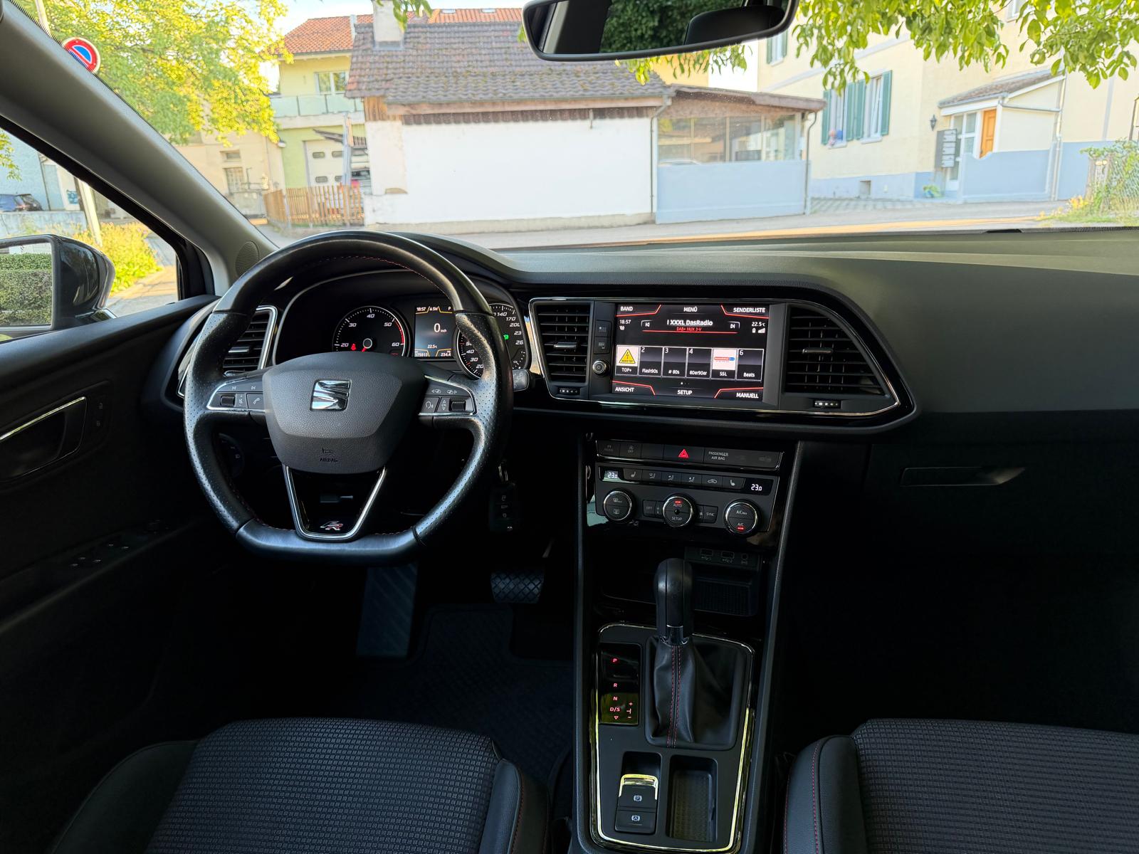 SEAT Leon ST 2.0 TDI FR DSG-image-14