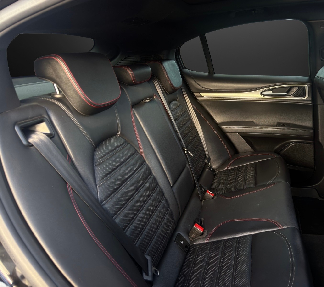 ALFA ROMEO Stelvio 2.0 Competizione Pack Sky Q4 AT8-image-11