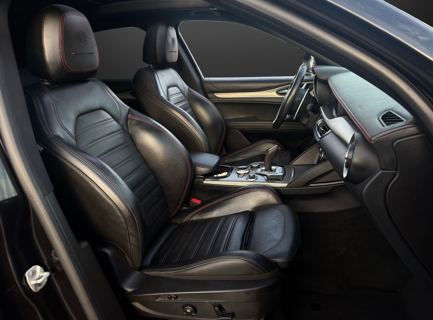 ALFA ROMEO Stelvio 2.0 Competizione Pack Sky Q4 AT8-image-8
