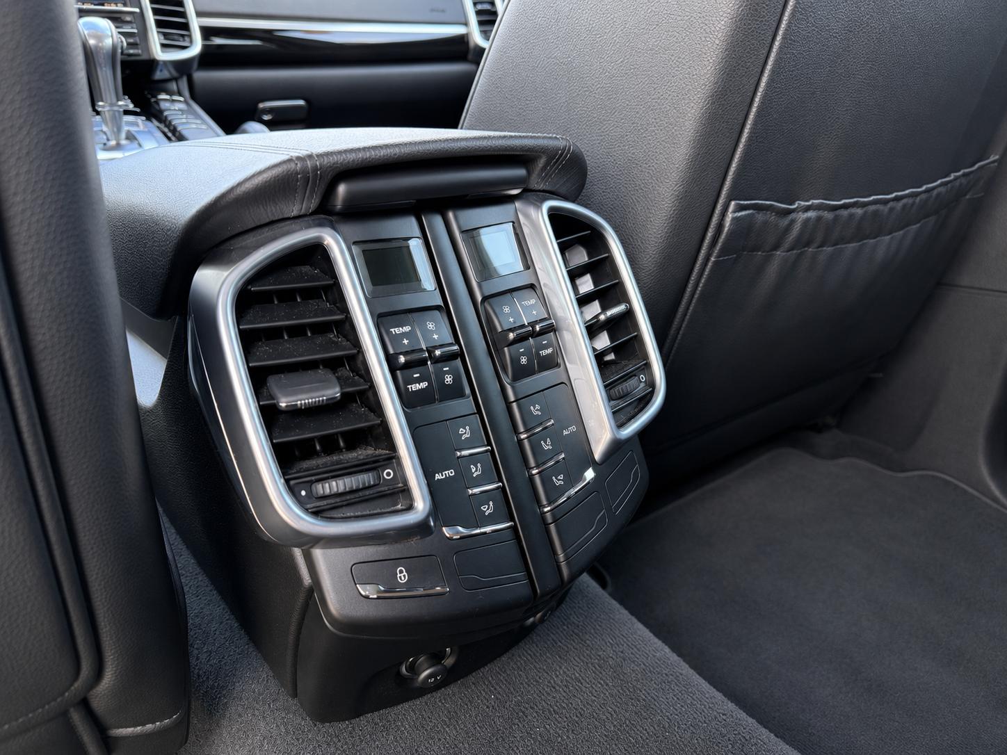 PORSCHE Cayenne S Diesel-image-22