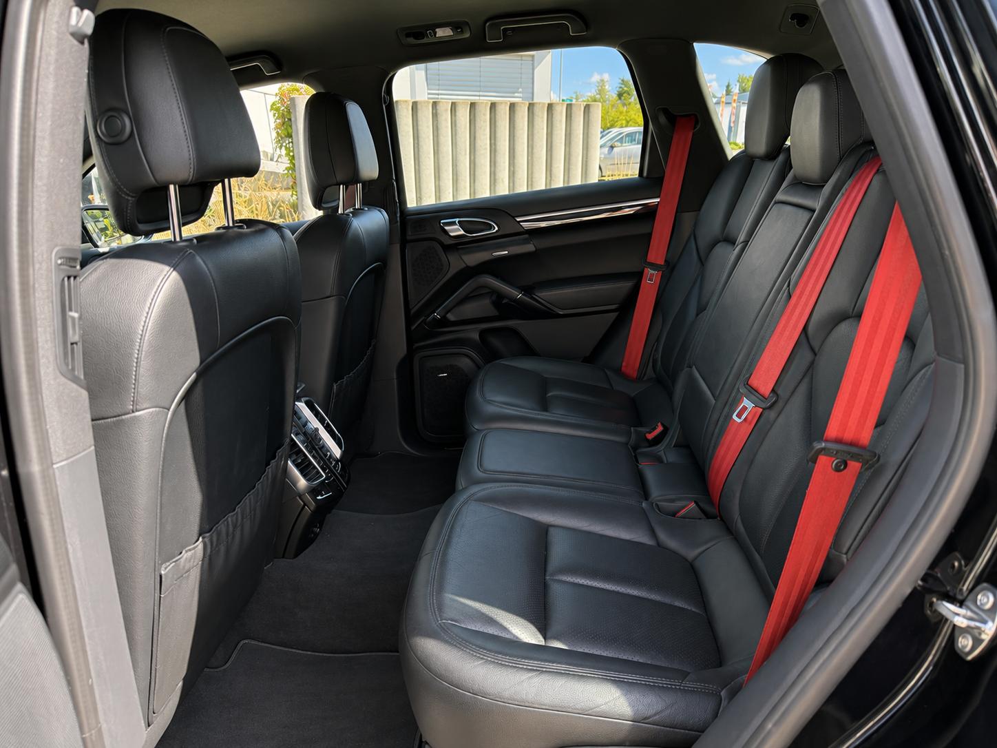 PORSCHE Cayenne S Diesel-image-19