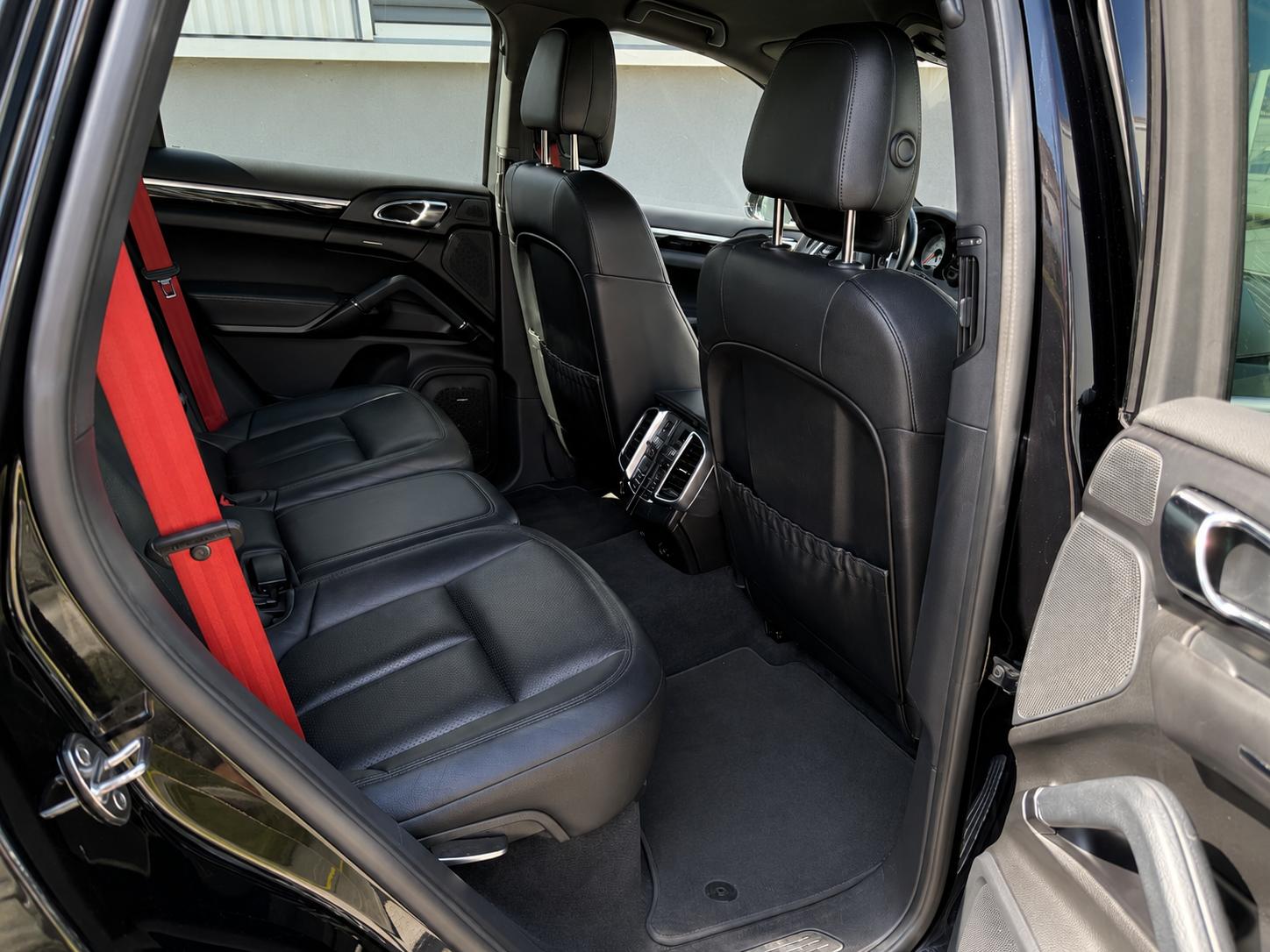 PORSCHE Cayenne S Diesel-image-20