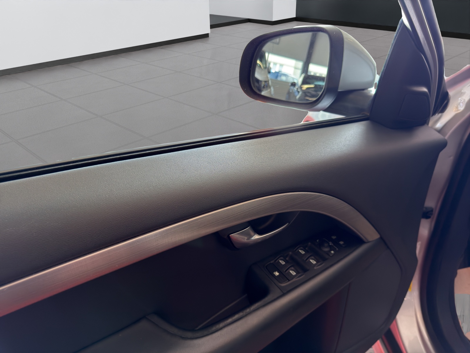VOLVO V70 D5 Momentum Geartronic-image-21