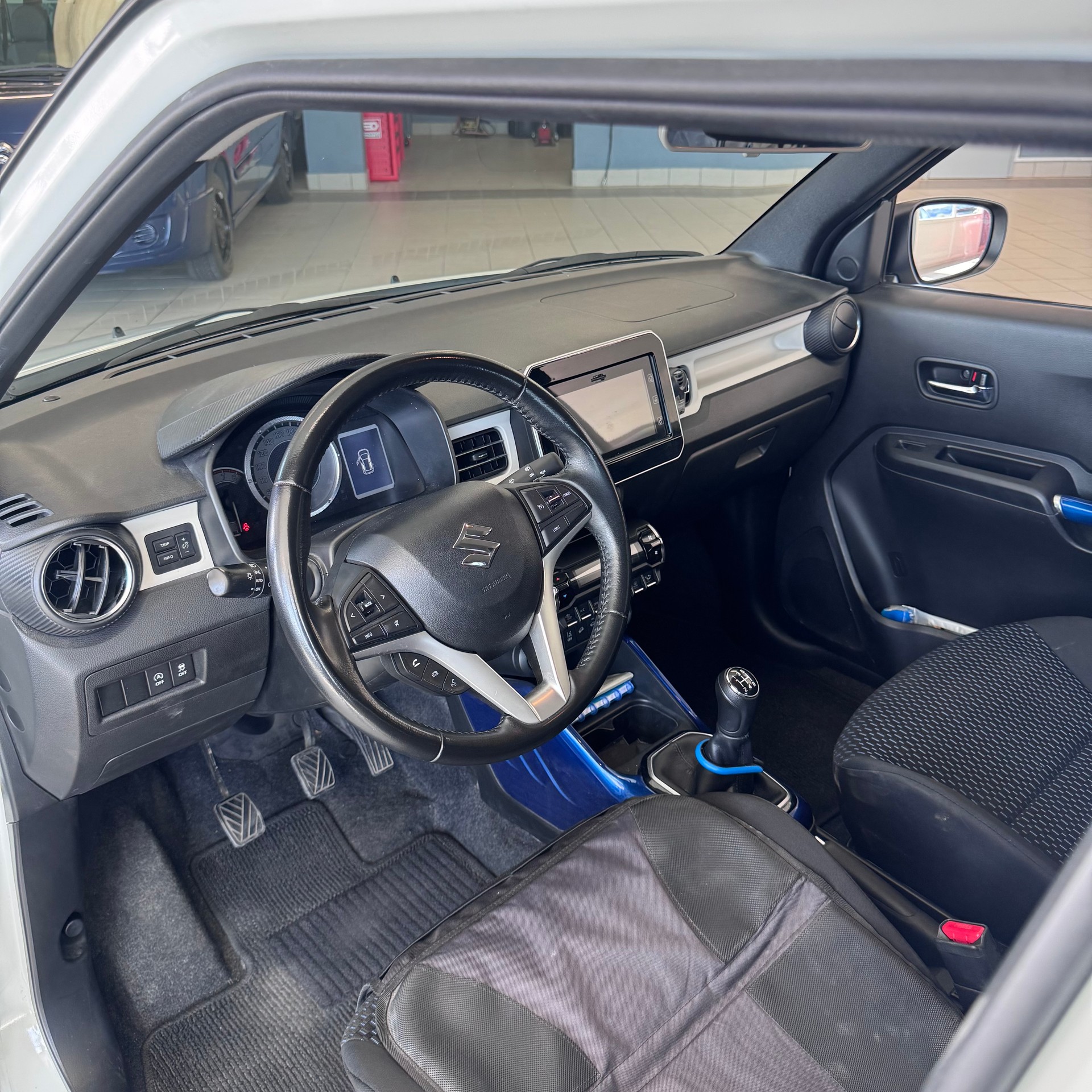 SUZUKI Ignis 1.2i Compact Top Hybrid 4x4-image-12