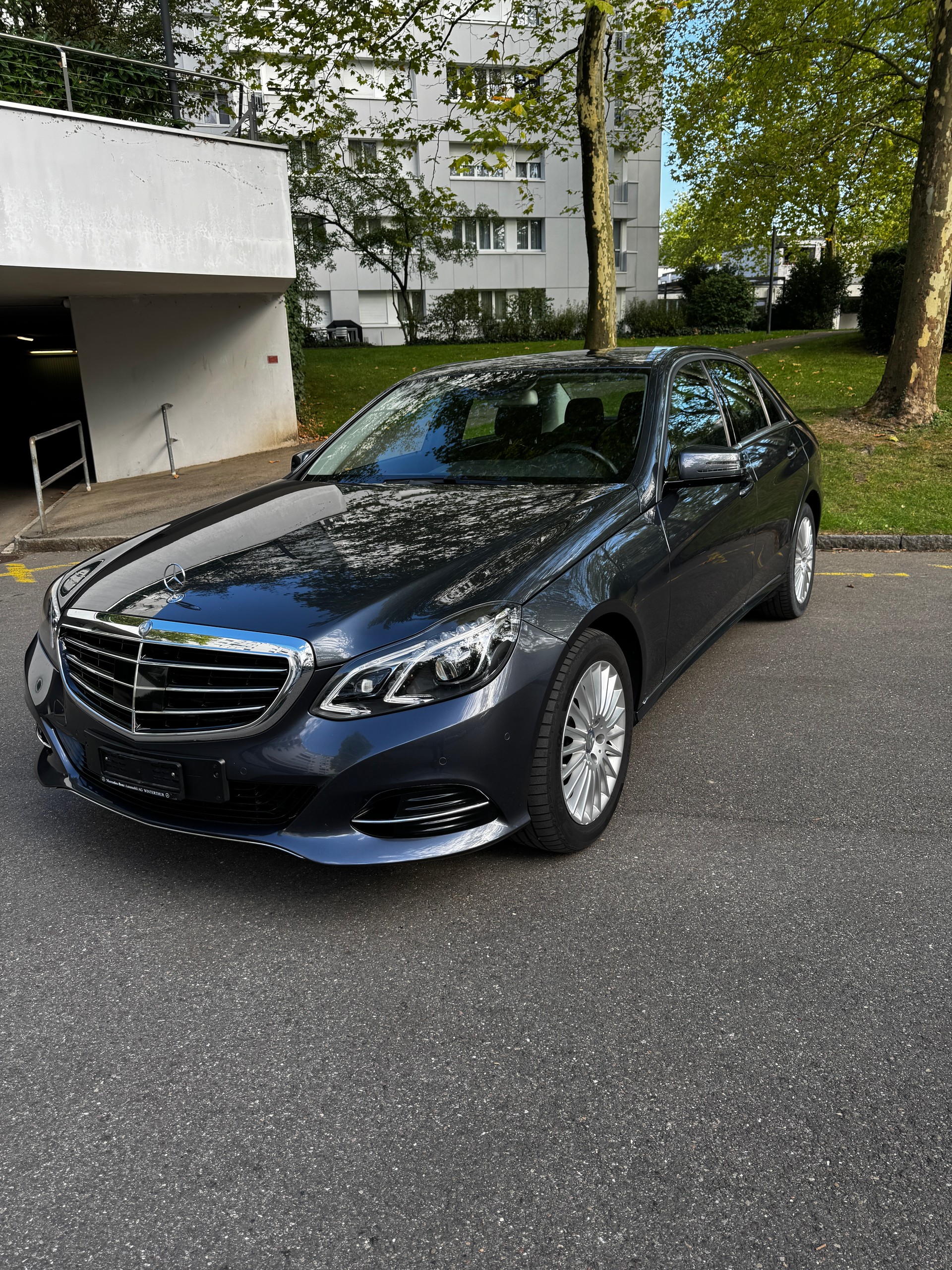 MERCEDES-BENZ E 300-image-0