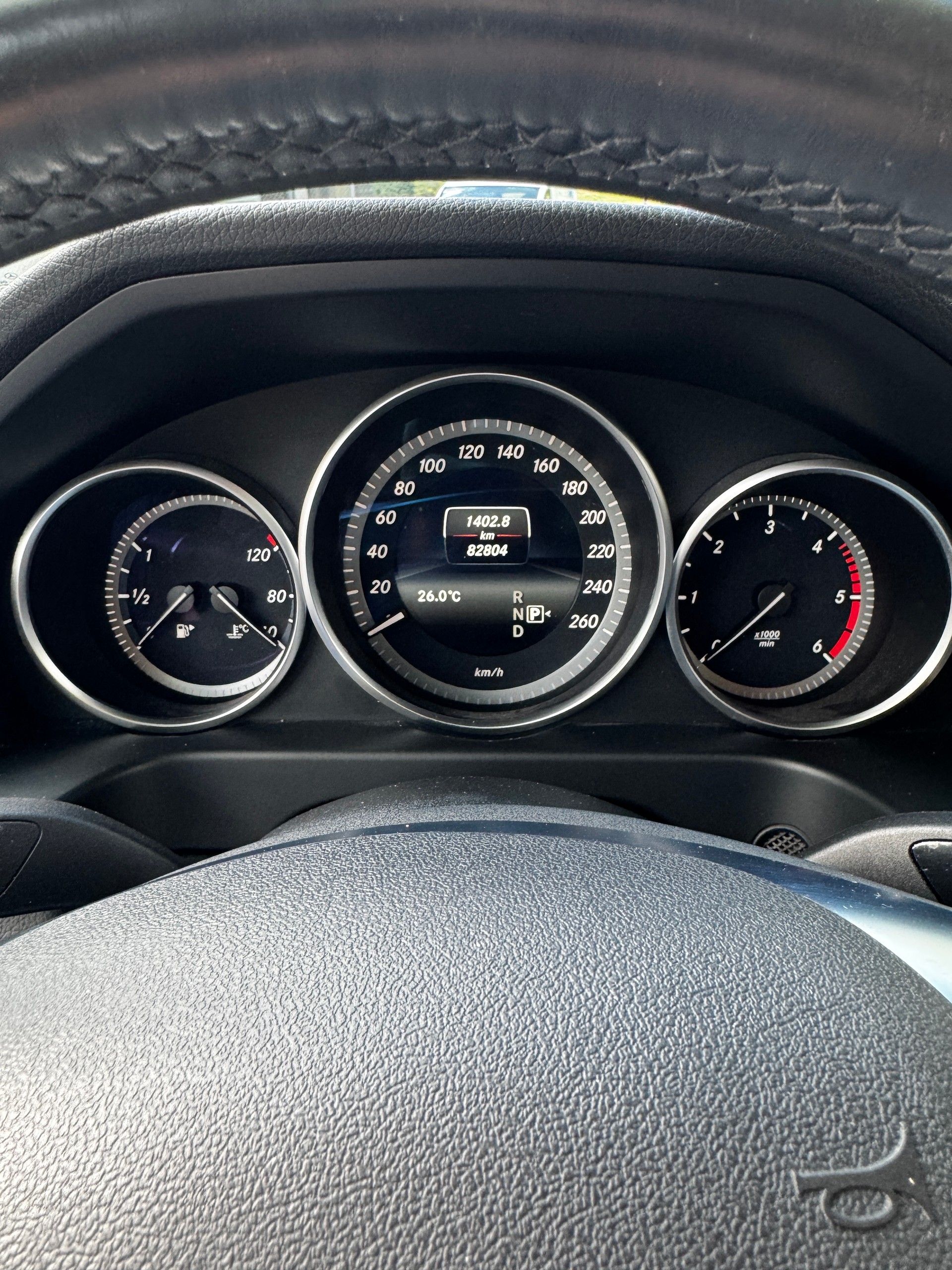 MERCEDES-BENZ E 300-image-3
