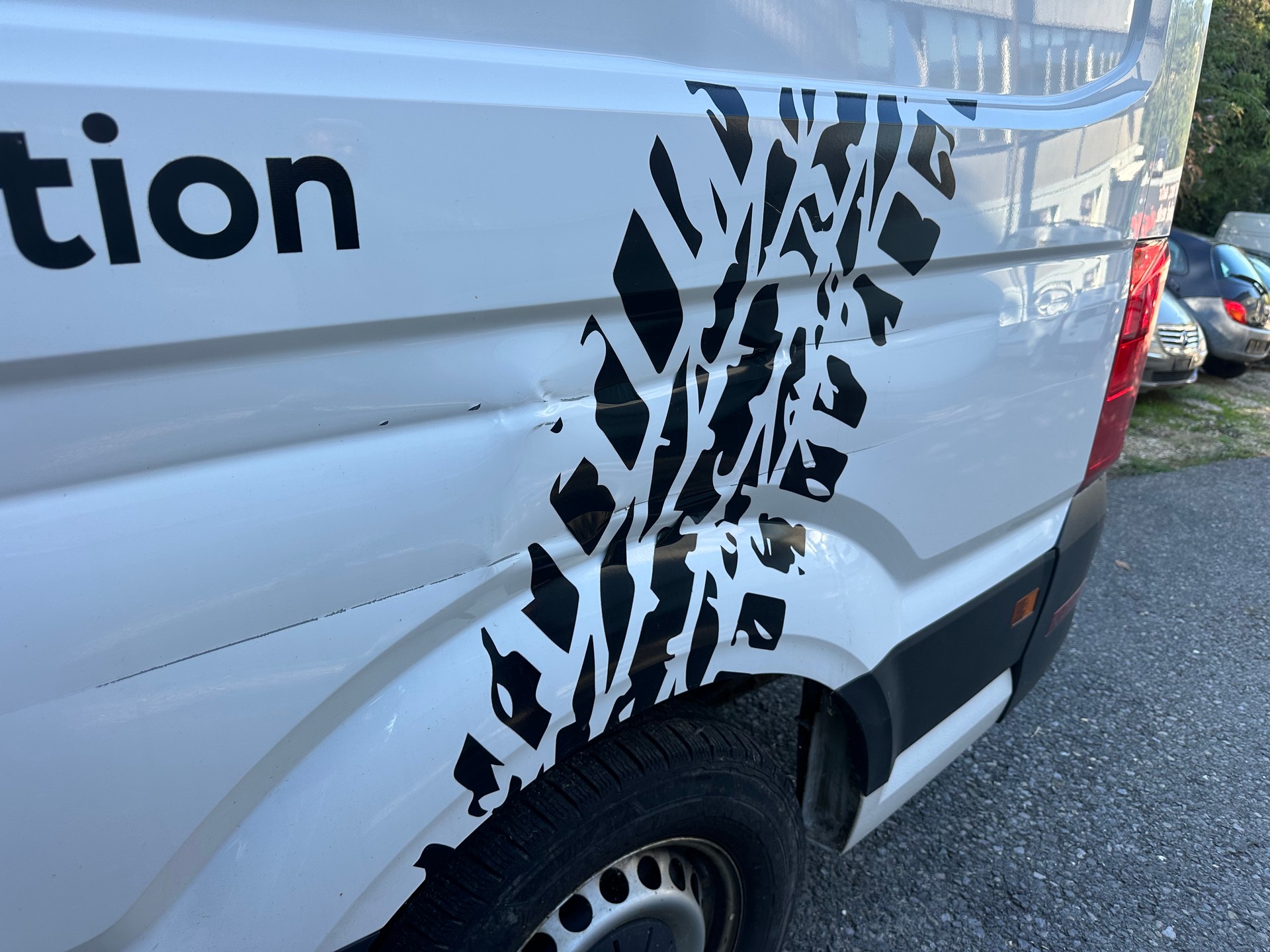 VW Crafter 35L 2.0 TDI L5 4Motion-image-10