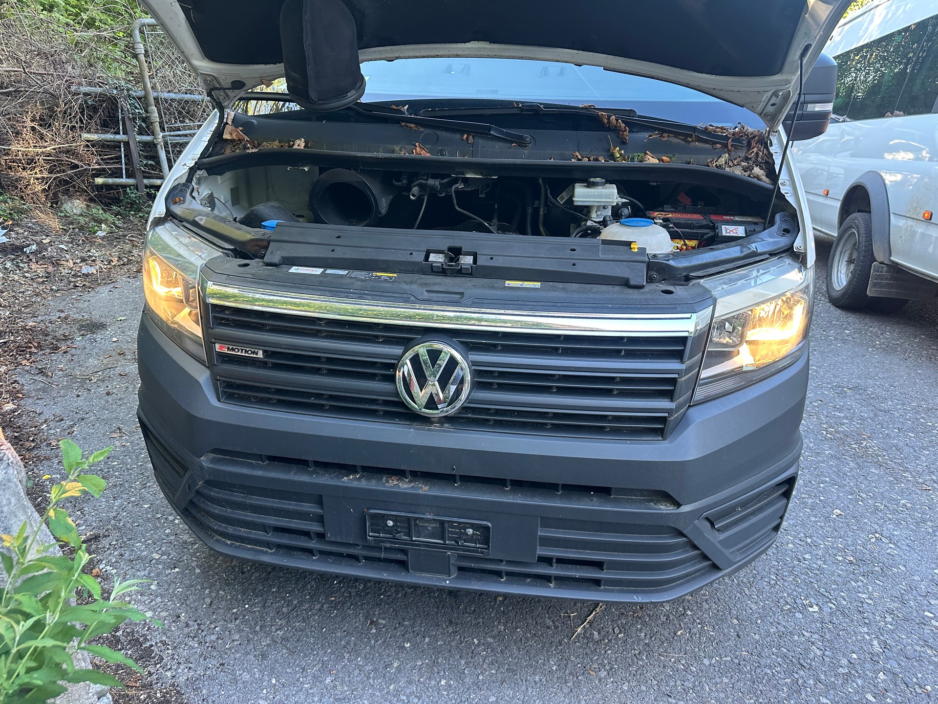 VW Crafter 35L 2.0 TDI L5 4Motion-image-0