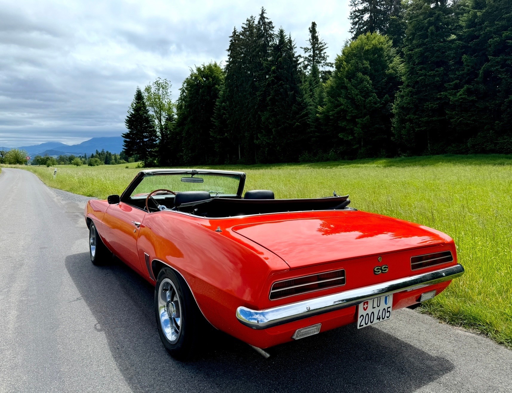 CHEVROLET SS-image-2