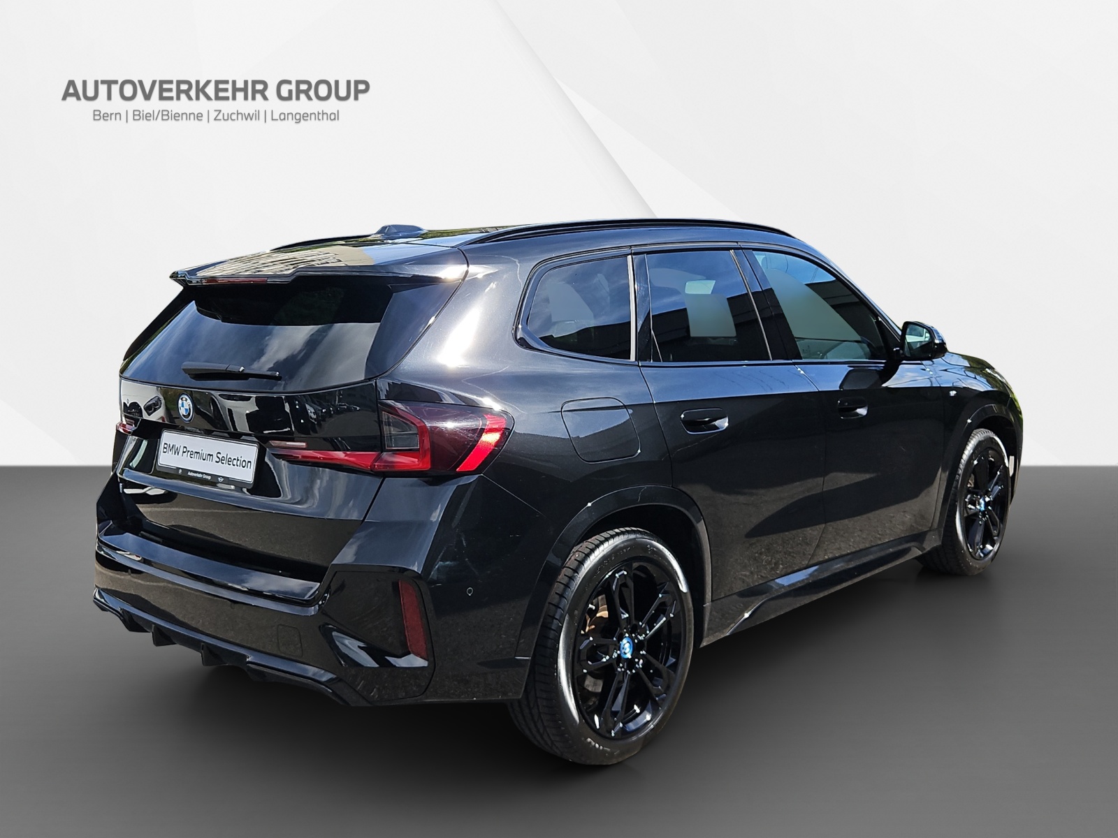 BMW iX1 xDrive 30 M Sport-image-6
