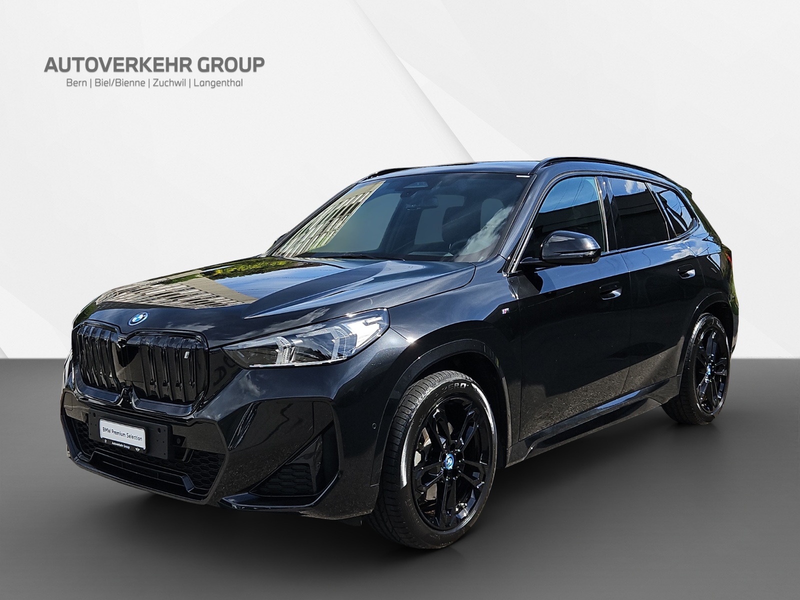 BMW iX1 xDrive 30 M Sport-image-0