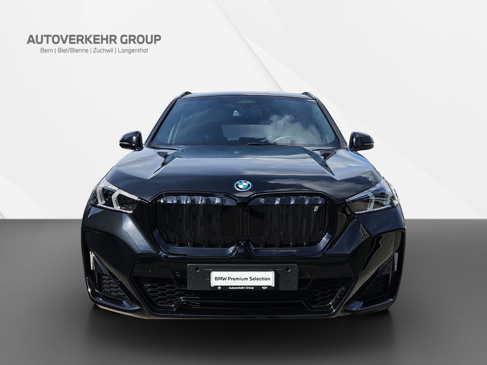 BMW iX1 xDrive 30 M Sport-image-2