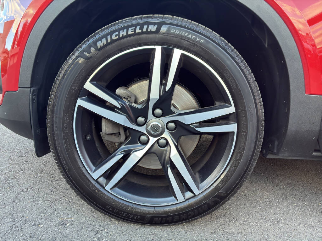 VOLVO XC40 2.0 T4 R-Design AWD-image-14