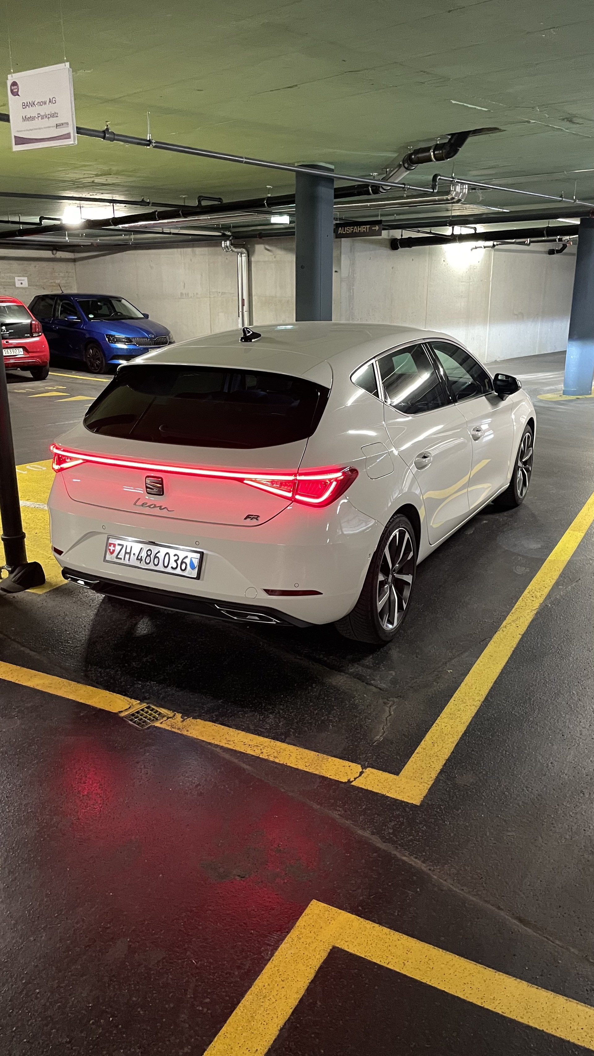 SEAT 1.5 TSI Hola FR (Benzin)-image-4