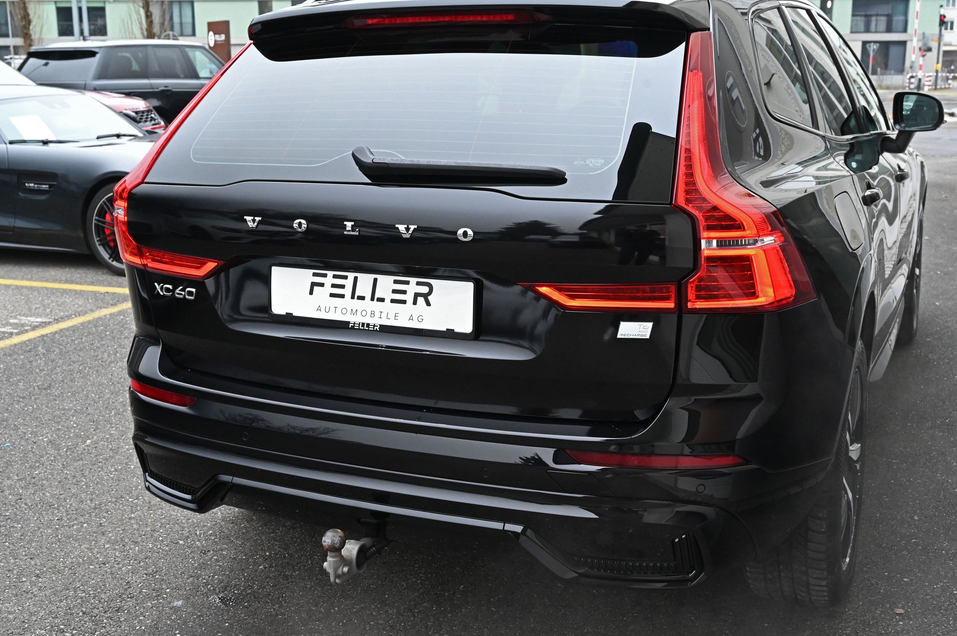 VOLVO XC60 T6 eAWD R-Design Dark Geartronic-image-6