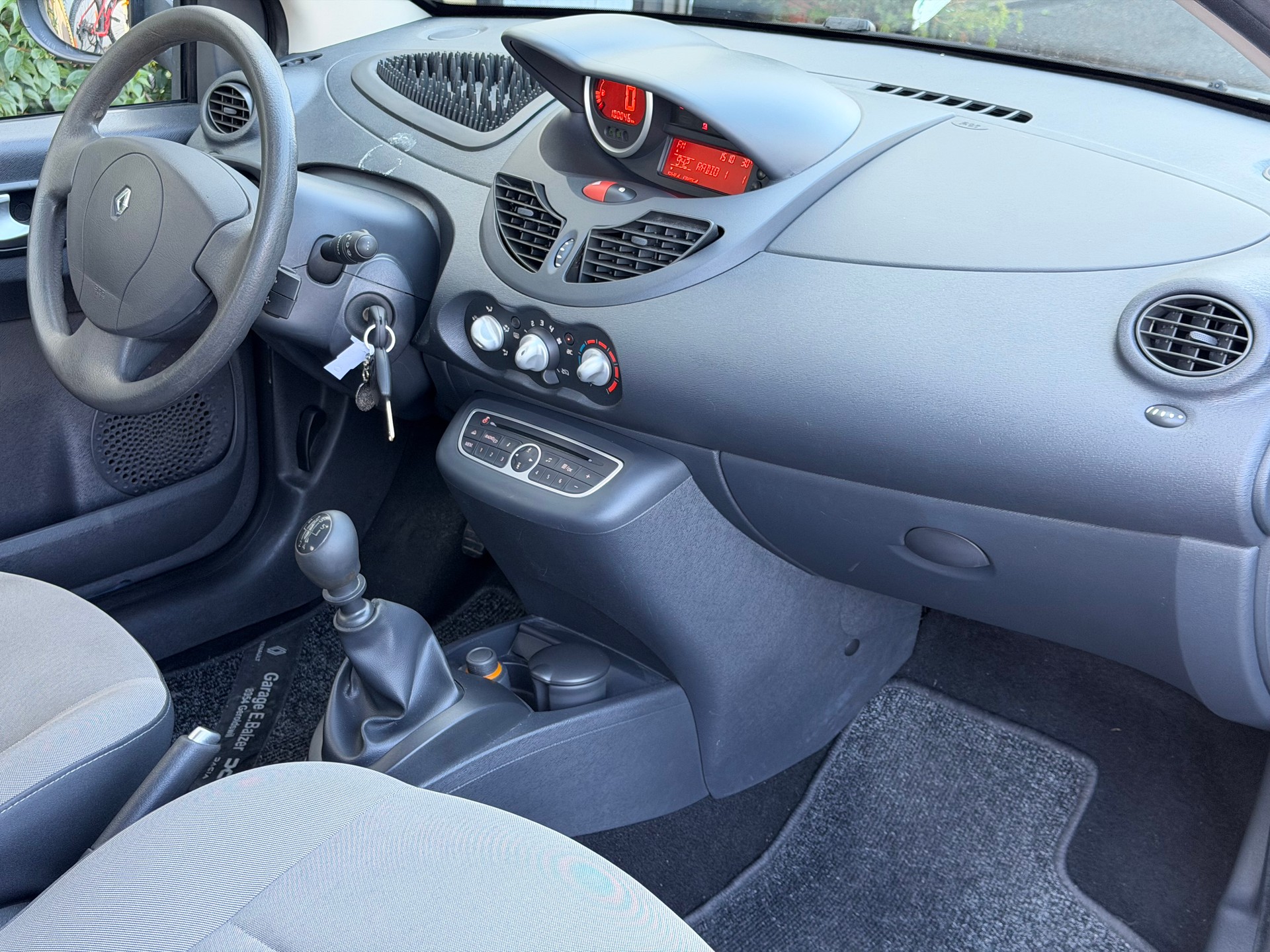 RENAULT Twingo 1.2 16V Expression-image-11